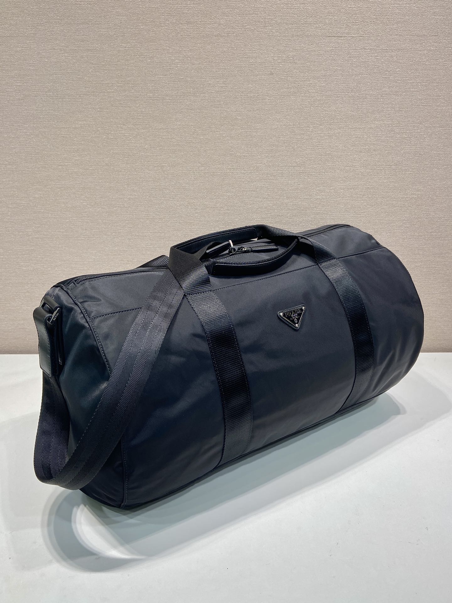 普拉达 PRADA Re-Nylon 旅行包 黑色 尼龙 H0-2VC015 