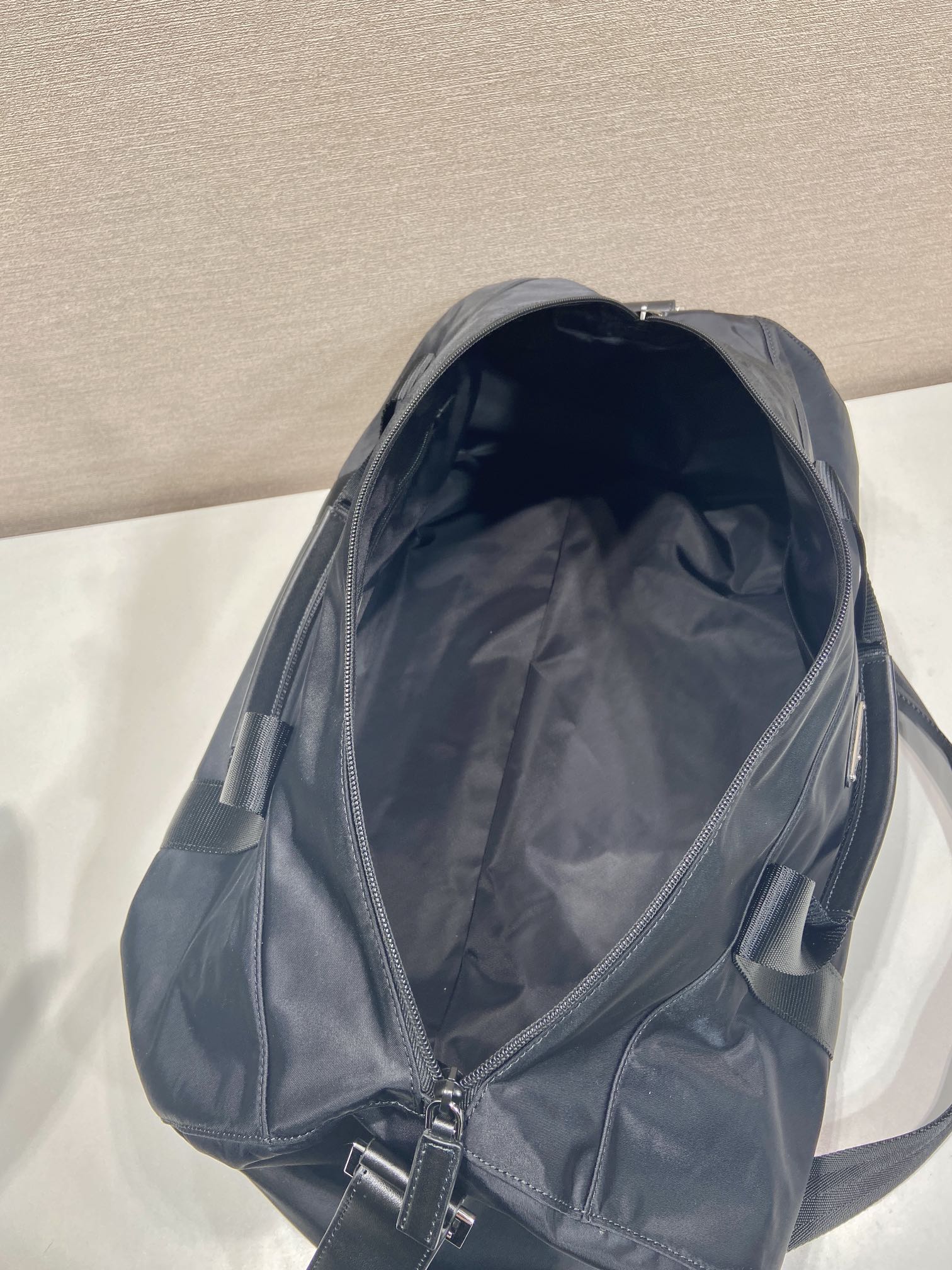普拉达 PRADA Re-Nylon 旅行包 黑色 尼龙 H0-2VC015 