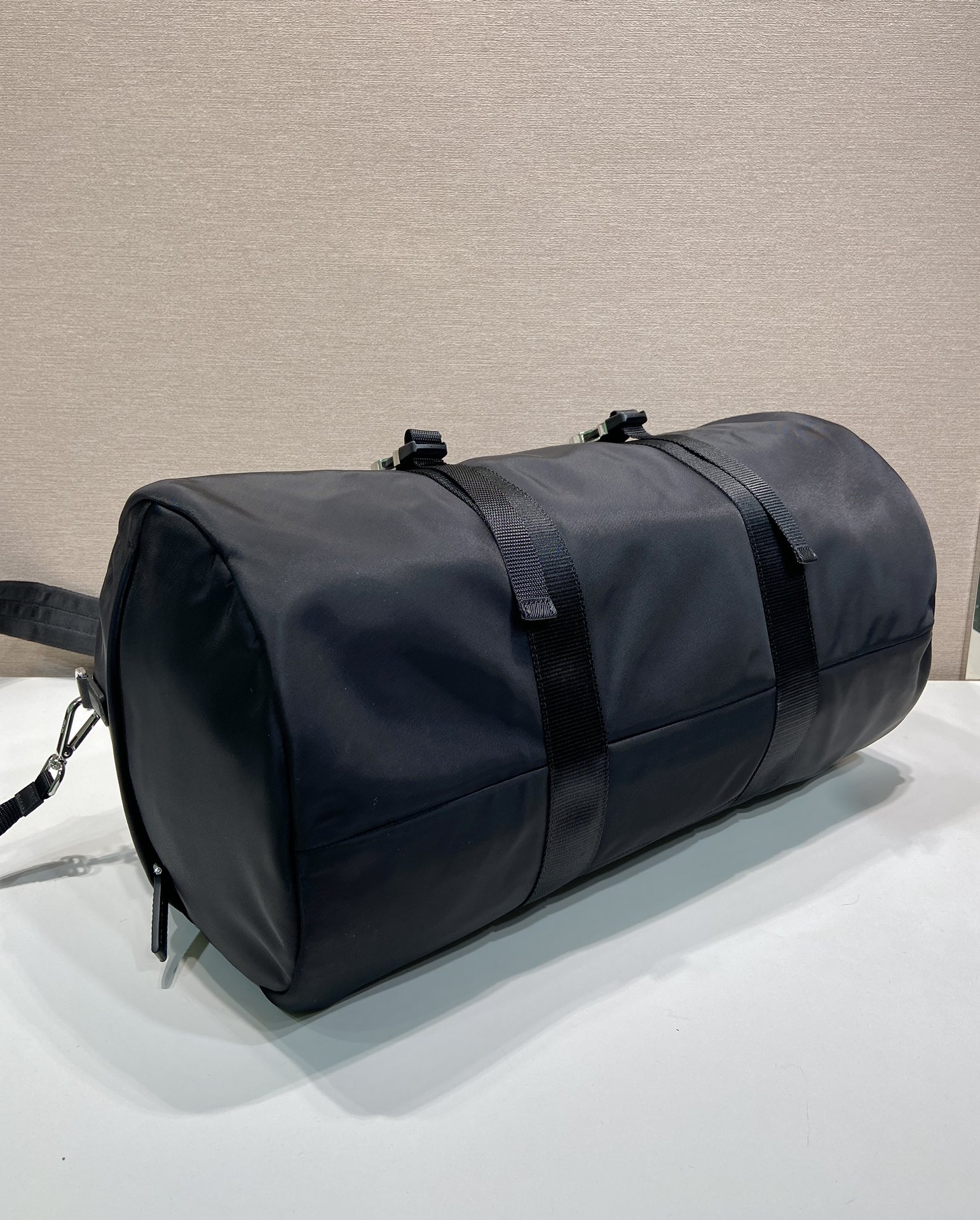 普拉达 PRADA Re-Nylon 旅行包 黑色 尼龙 H0-2VC015_2DMG_F0002_V_MON