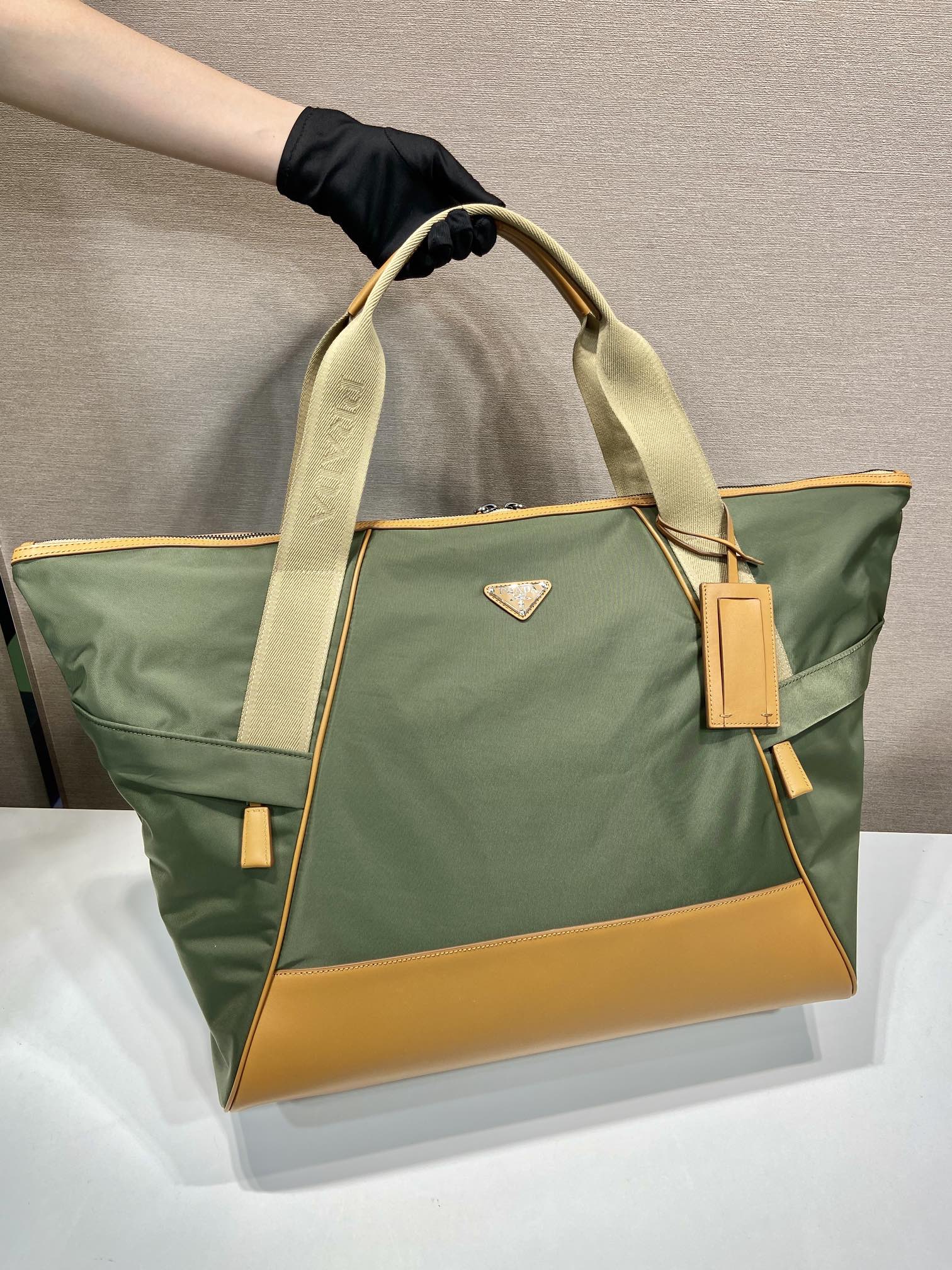 普拉达 PRADA Re-Nylon 手提旅行包 绿色 尼龙 H0-2VC040_2CX2_F03UQ