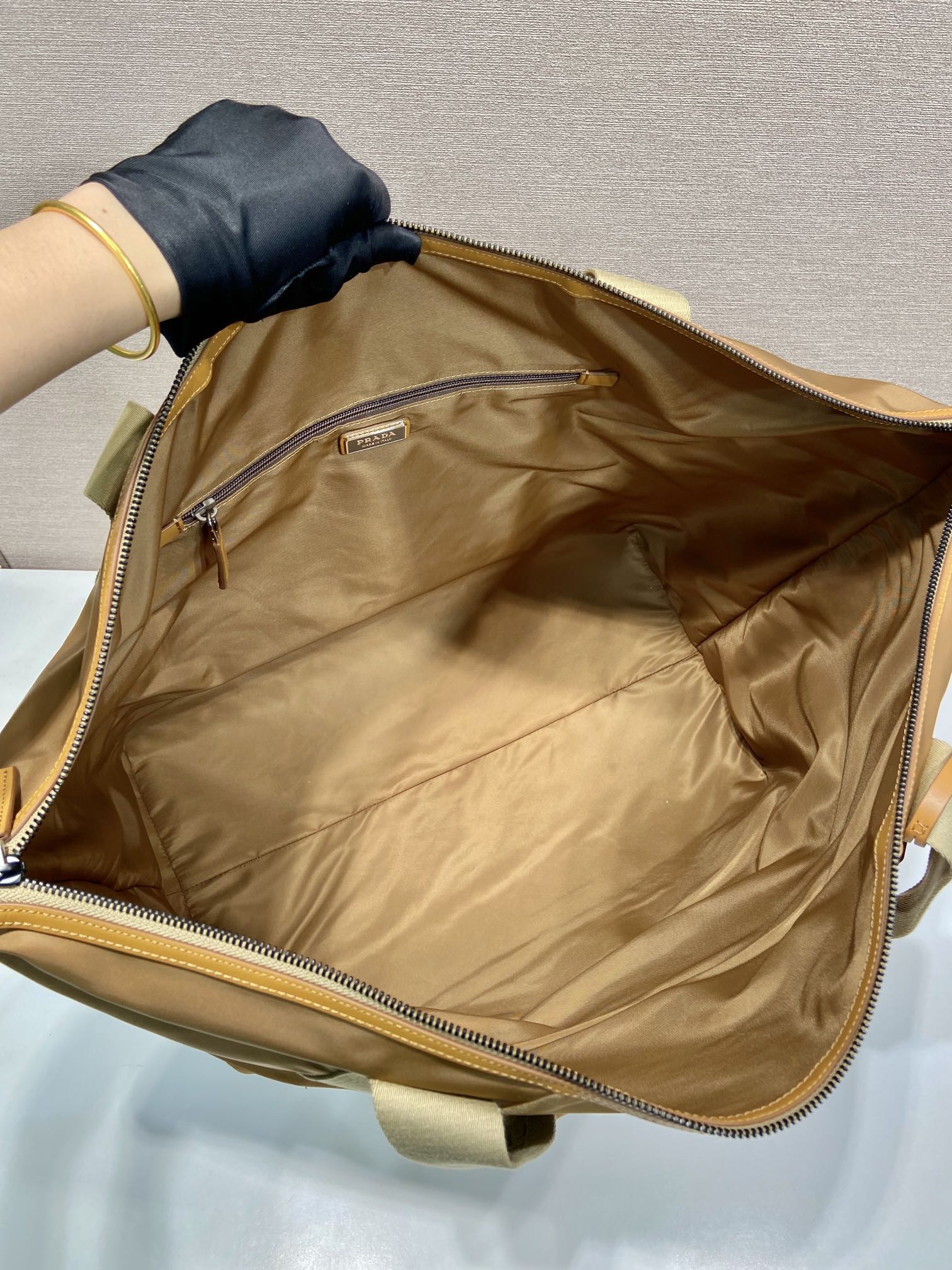普拉达 PRADA Re-Nylon 手提旅行包 软木米色 尼龙 H0-2VC040_2CX2_F0594