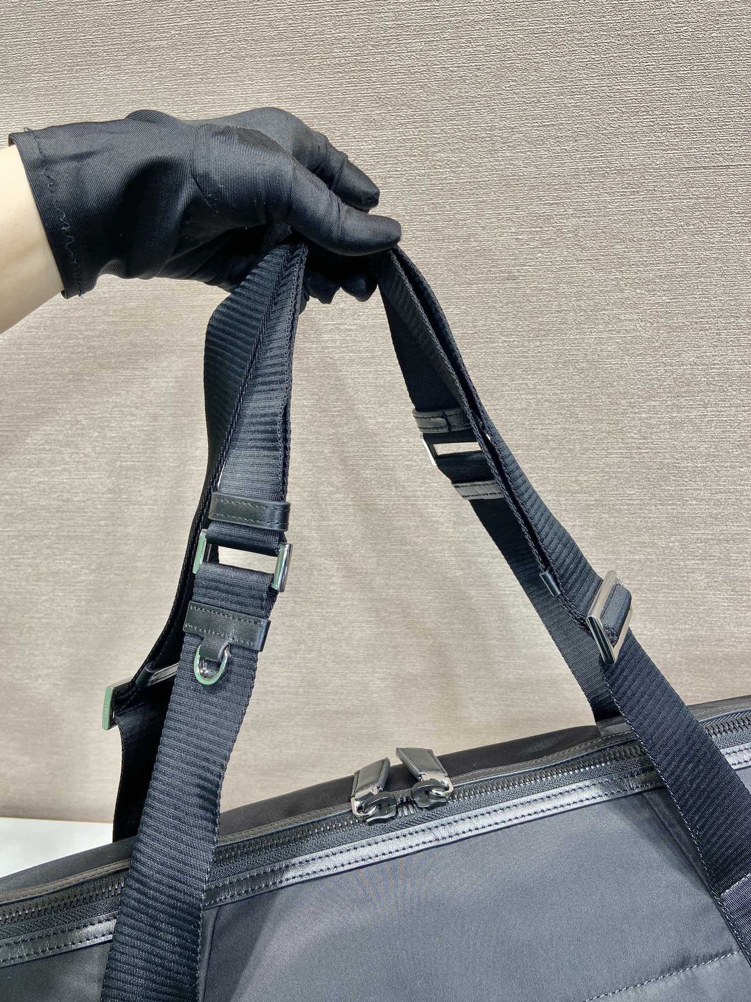 普拉达 PRADA Re-Nylon 手提旅行包 黑色 尼龙 H0-2VC040_2DW3_F0002