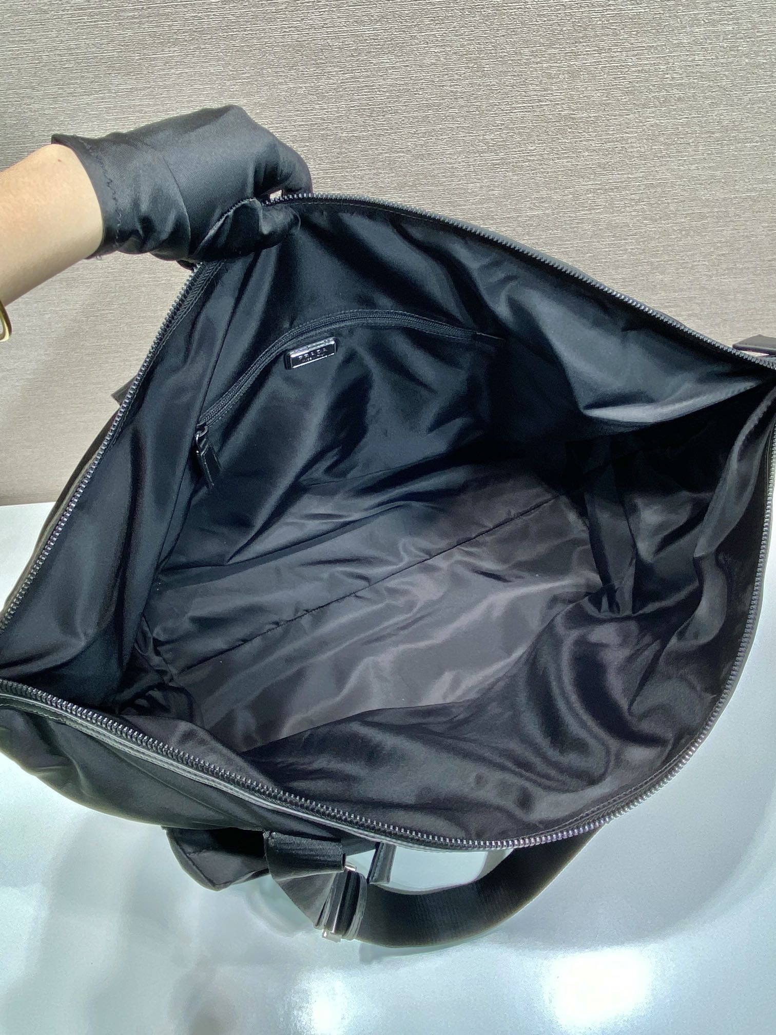 普拉达 PRADA Re-Nylon 手提旅行包 黑色 尼龙 H0-2VC040_2DW3_F0002
