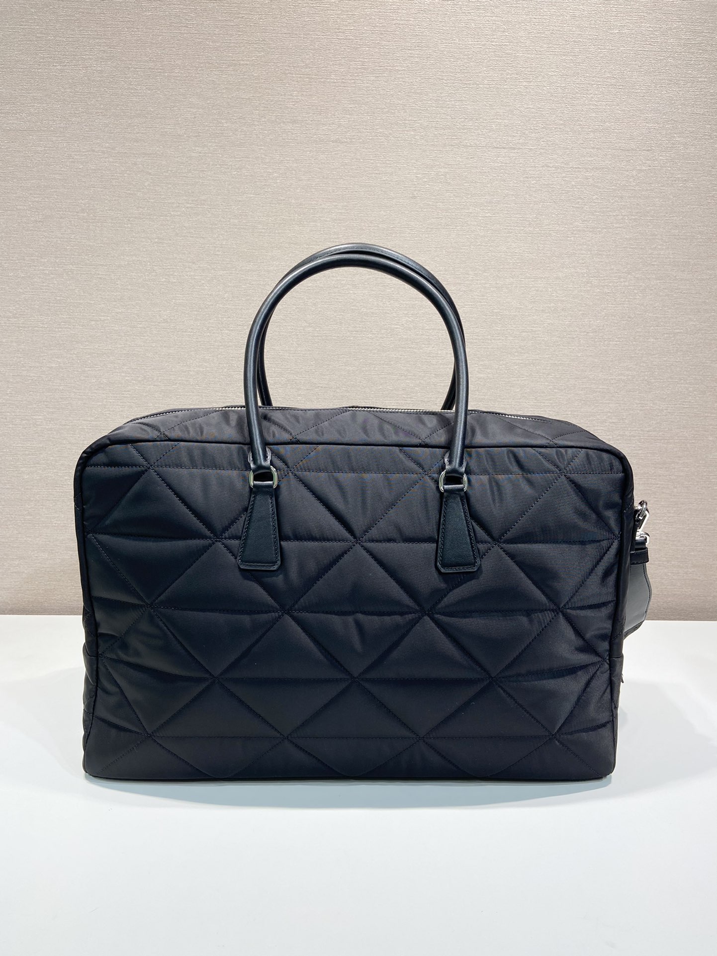 普拉达 PRADA Re-Nylon 手提旅行包 黑色 尼龙 H0-2VA009_2DGW_F0002_V_OOO