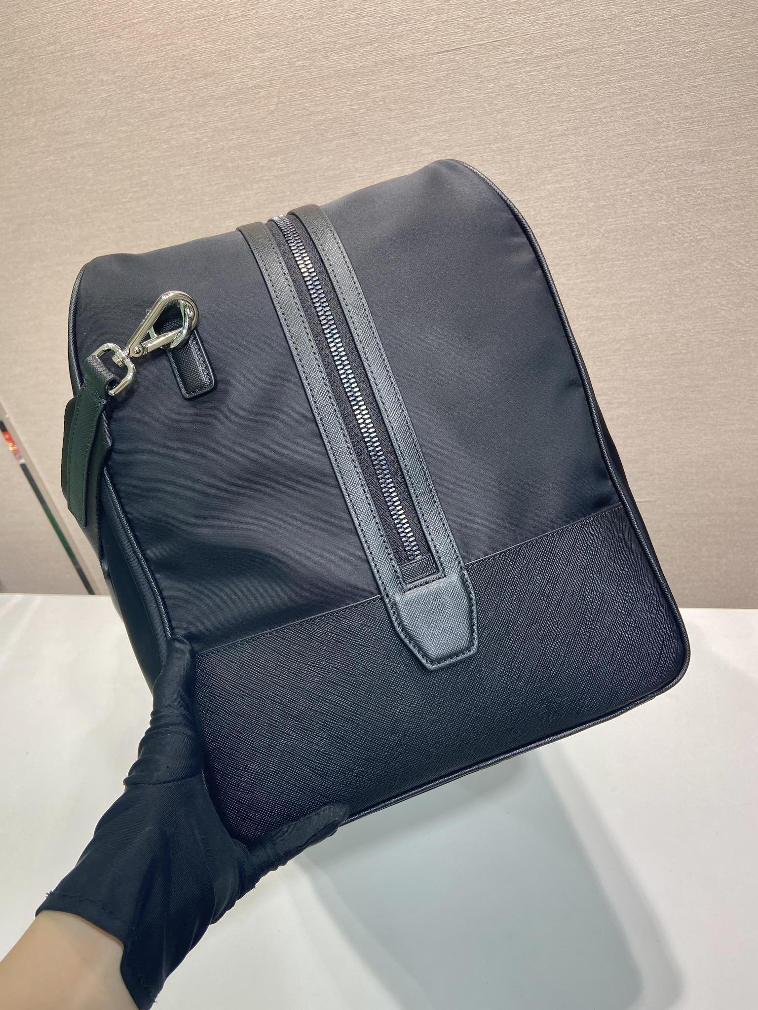 普拉达 PRADA Re-Nylon 手提旅行包 黑色 尼龙 H0-2VC013_2DMH_F0002