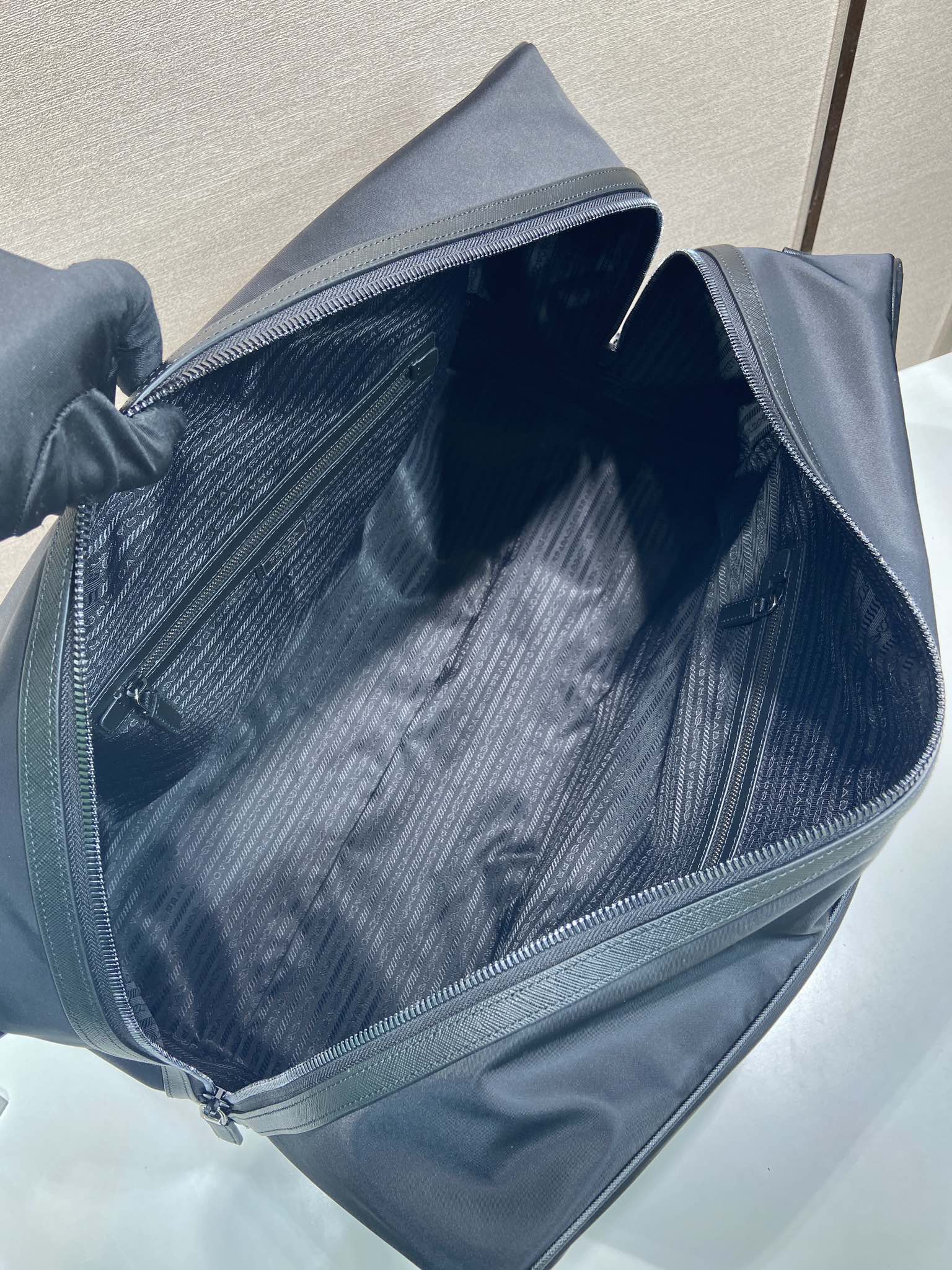 普拉达 PRADA Re-Nylon 手提旅行包 黑色 尼龙 H0-2VC013_2DMH_F0002