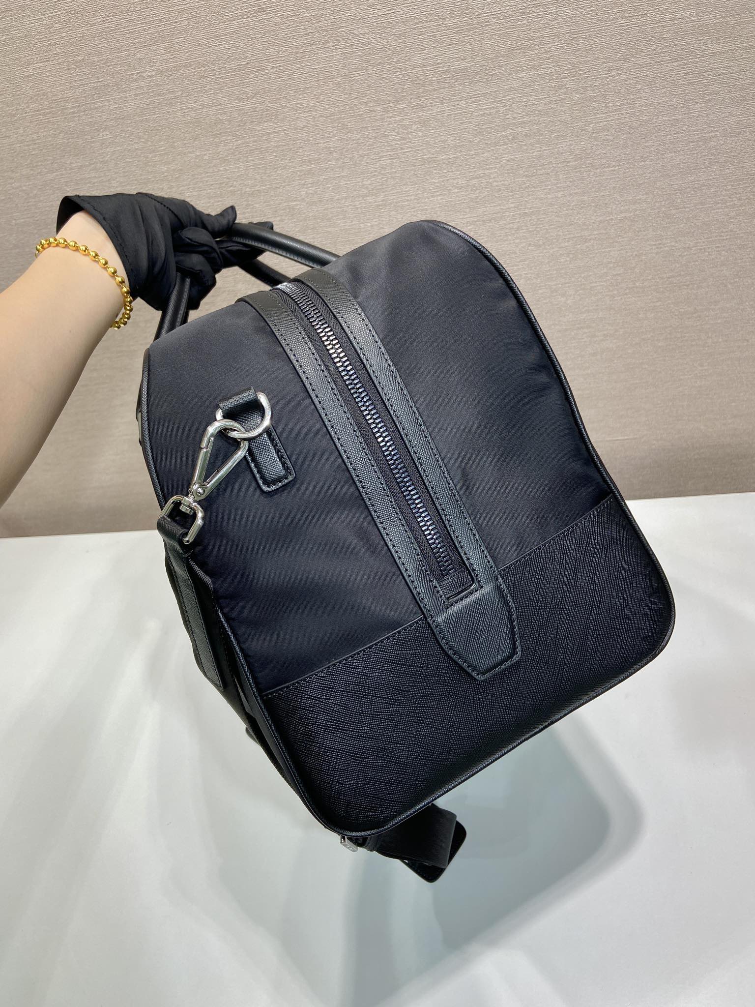 45CM 普拉达 PRADA Re-Nylon 手提旅行包 黑色 尼龙 H0-2VC014_2DMH_F0002_V_XOO