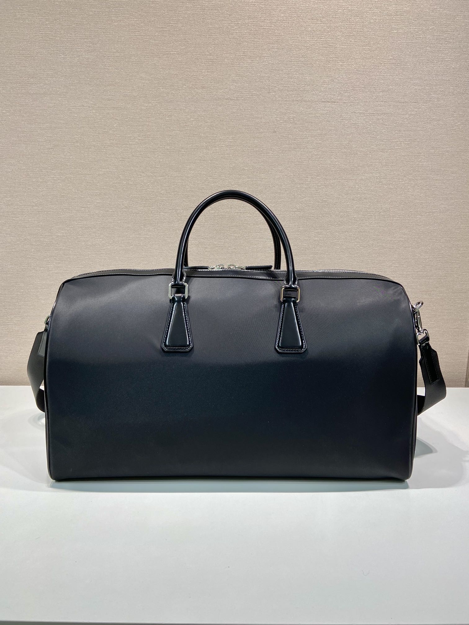 50CM 普拉达 PRADA Re-Nylon 手提旅行包 黑色 尼龙 H0-2VC018_789_F0002