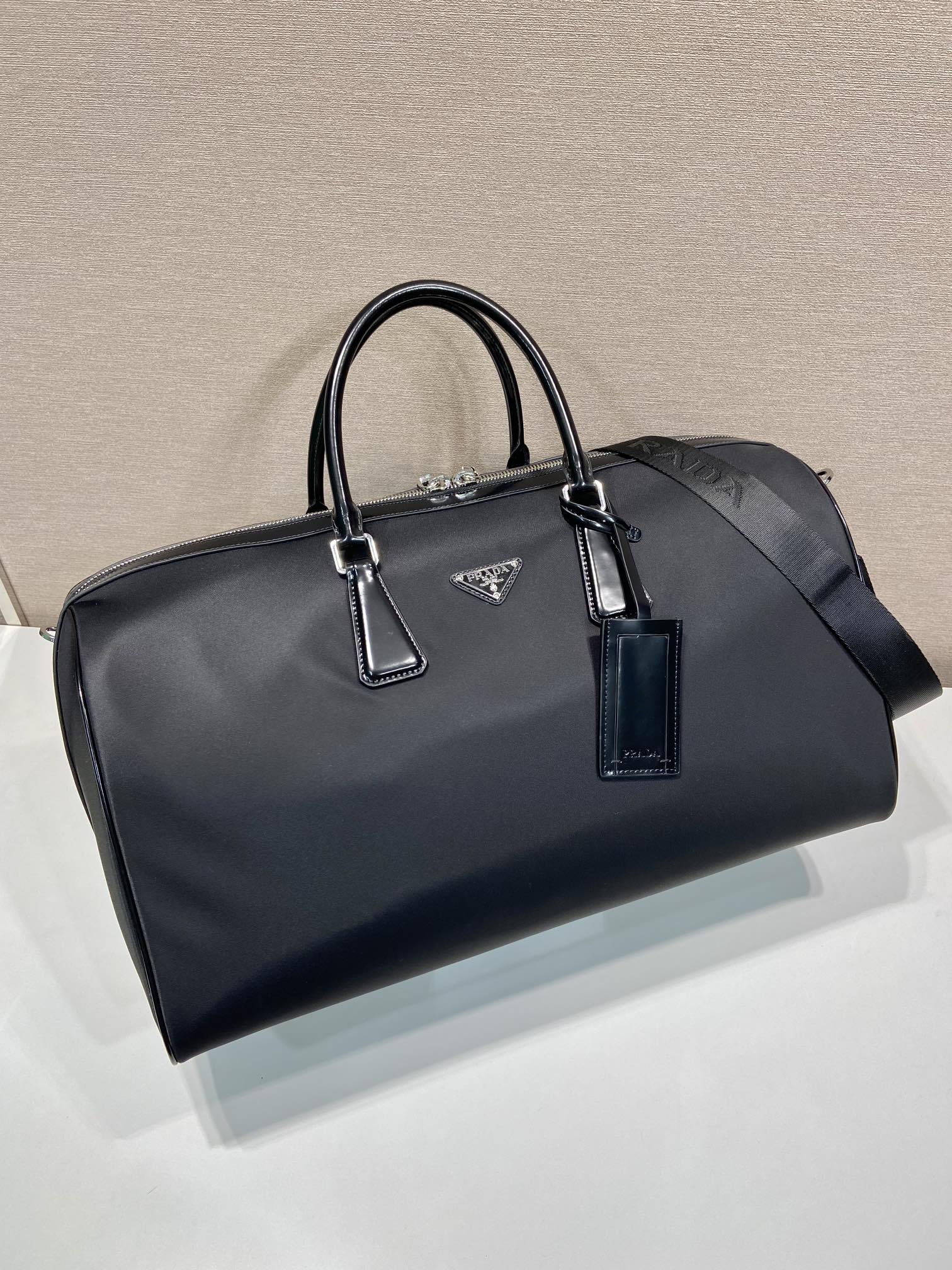 50CM 普拉达 PRADA Re-Nylon 手提旅行包 黑色 尼龙 H0-2VC018_789_F0002
