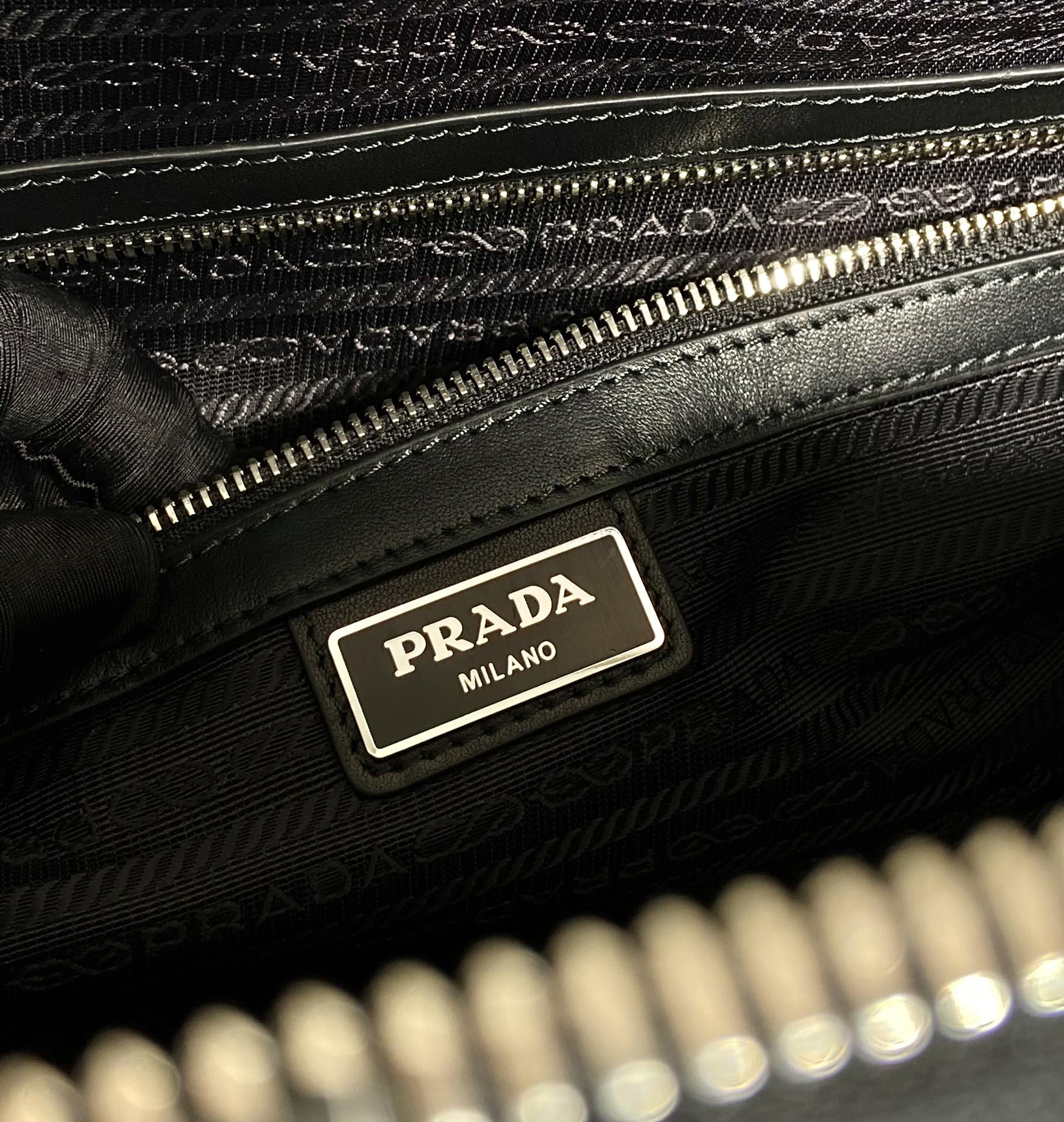 50CM 普拉达 PRADA Re-Nylon 手提旅行包 黑色 尼龙 H0-2VC018_789_F0002