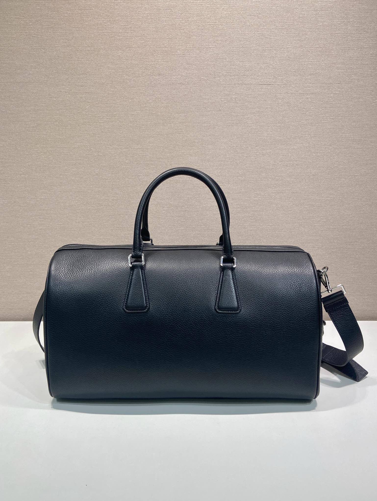 50CM 普拉达 PRADA Saffiano 手提旅行包 黑色 荔枝皮质  J0-2VC048 