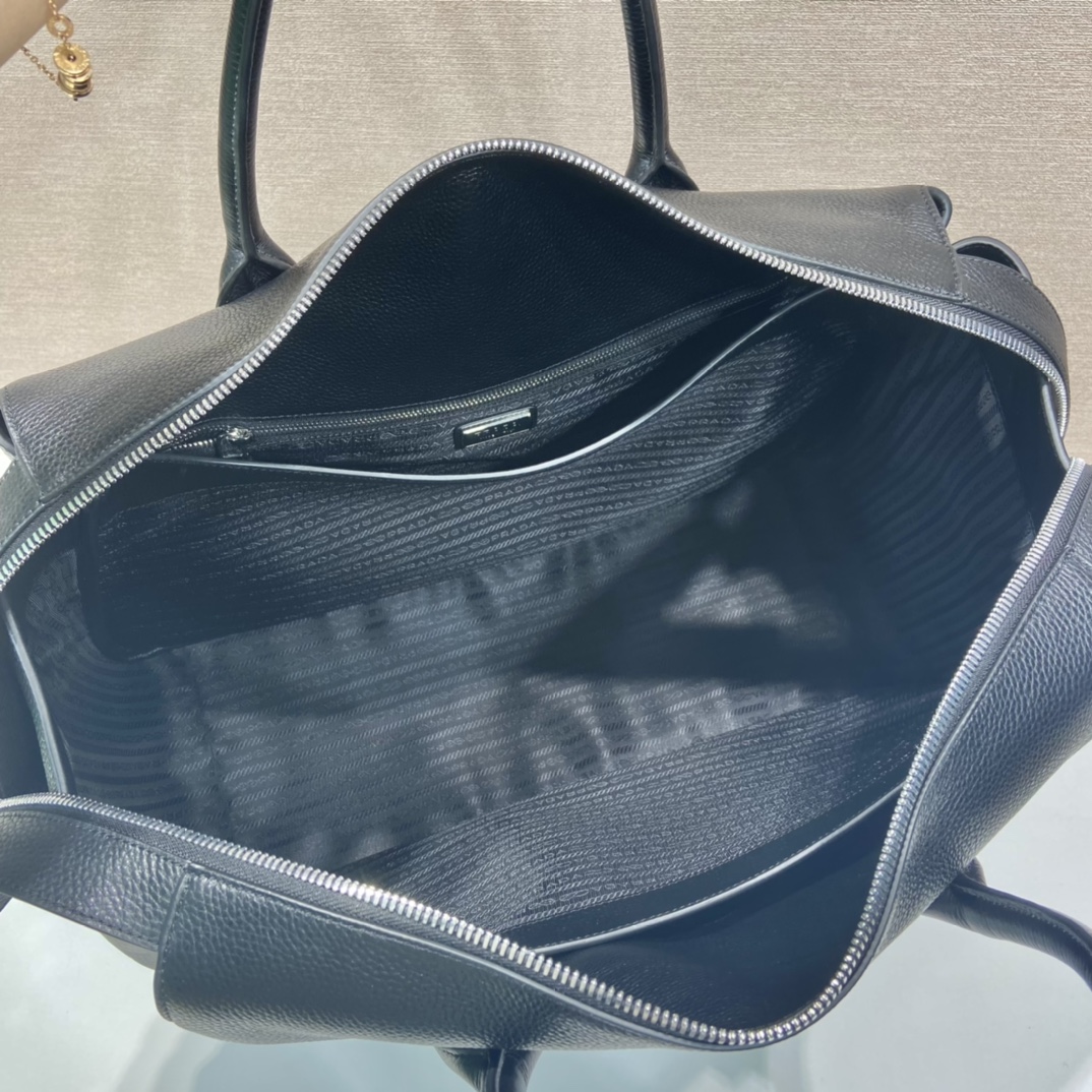 51CM 普拉达 PRADA 手提旅行包 黑色 荔枝皮质  J0-2VC035_2BBE_F0002