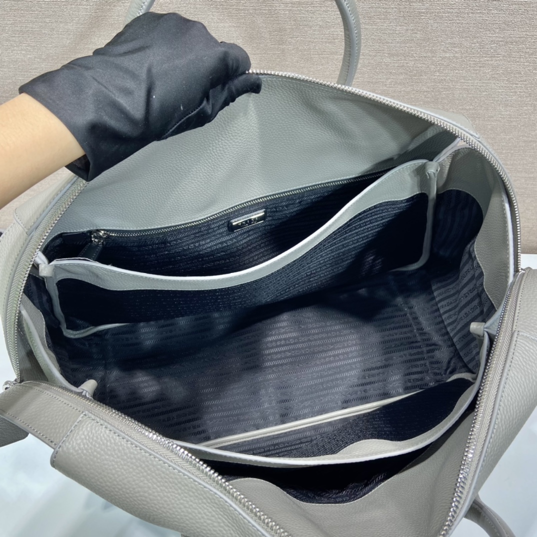 51CM 普拉达 PRADA 手提旅行包 灰色 荔枝皮质  J0-2VC035_2BBE_F0K44_V_OOO