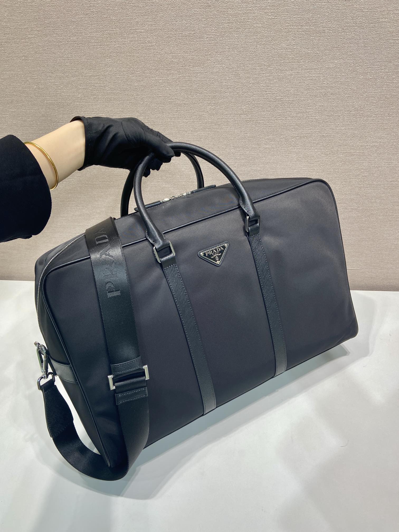 普拉达 PRADA Re-Nylon 手提旅行包 灰色 荔枝皮质  H0-2VC042_2DMH_F0002_VOOO