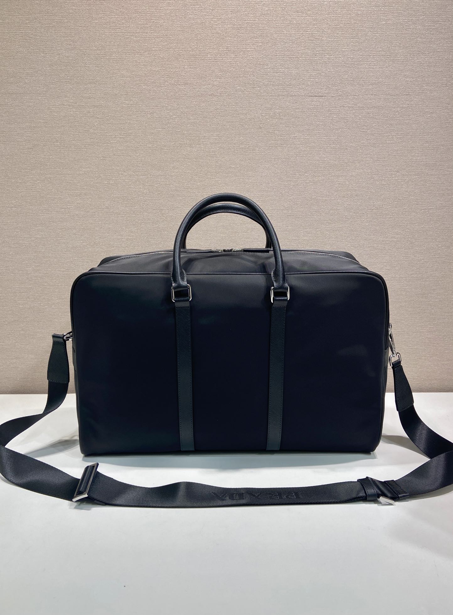 普拉达 PRADA Re-Nylon 手提旅行包 灰色 荔枝皮质  H0-2VC042_2DMH_F0002_VOOO
