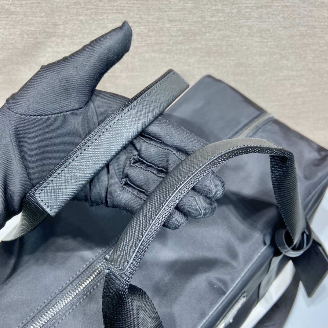 普拉达 PRADA Re-Nylon 手提旅行包 灰色 荔枝皮质  H0-2VC042_2DMH_F0002_VOOO