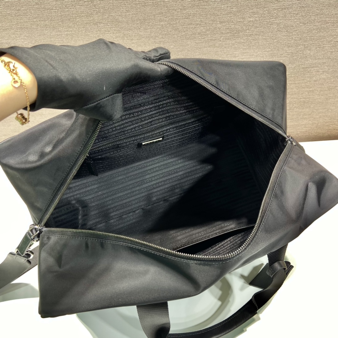 普拉达 PRADA Re-Nylon 手提旅行包 灰色 荔枝皮质  H0-2VC042_2DMH_F0002_VOOO