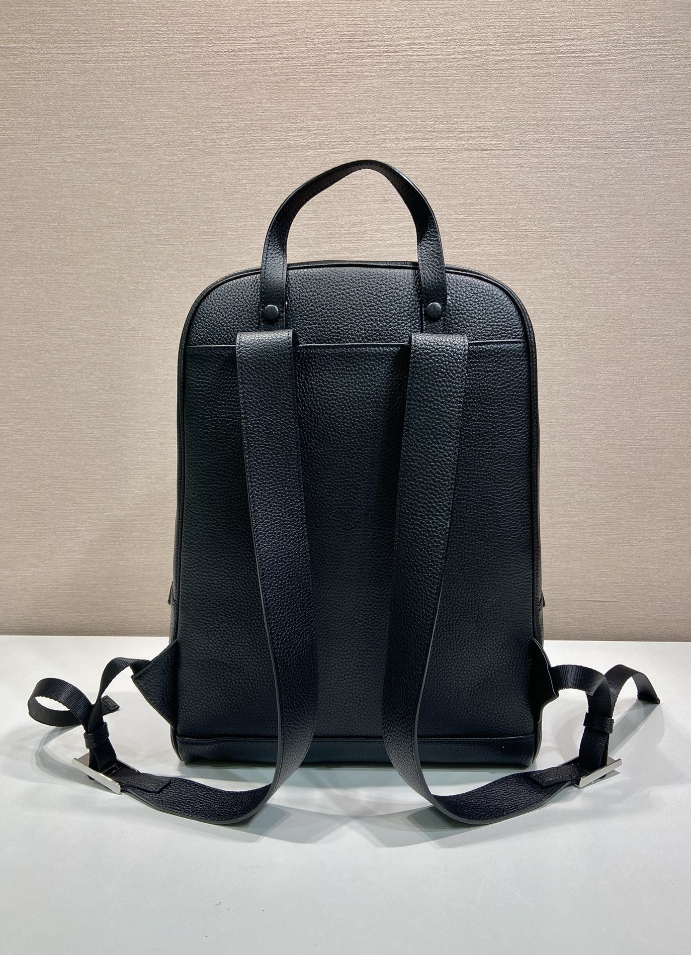 普拉达 PRADA  双肩包 荔枝皮质 黑色 H0-2VZ102_2BBE_F0002