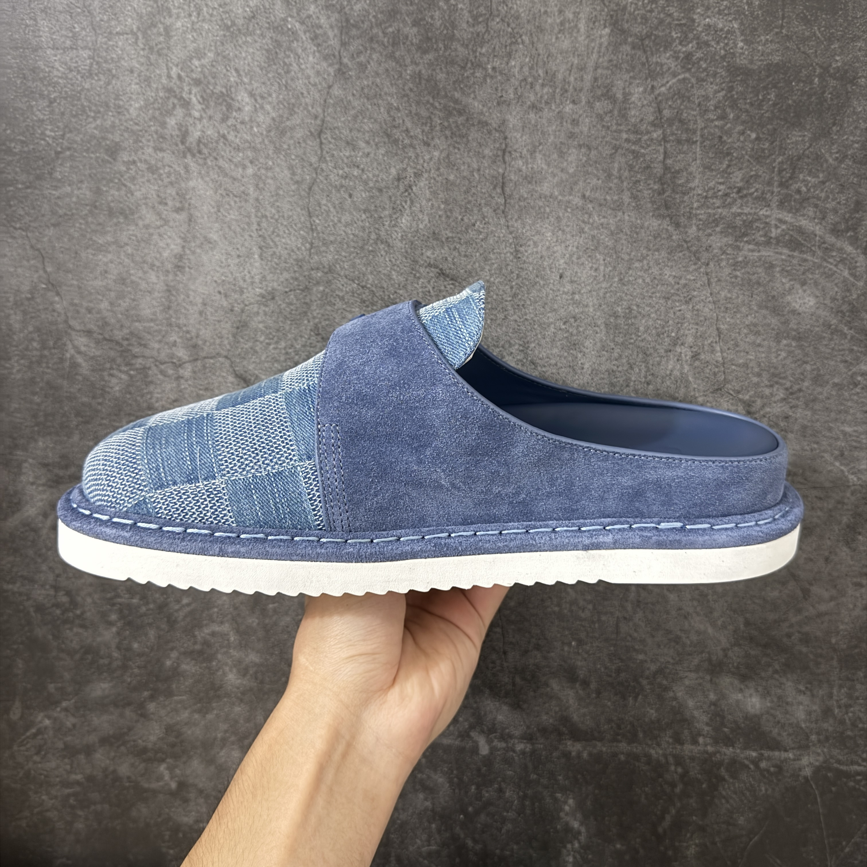 LV拖鞋 Louis Vuitton  Easy 路易威登 包头 时尚凉拖 室内外休闲鞋 蓝色格子 1AA0BX