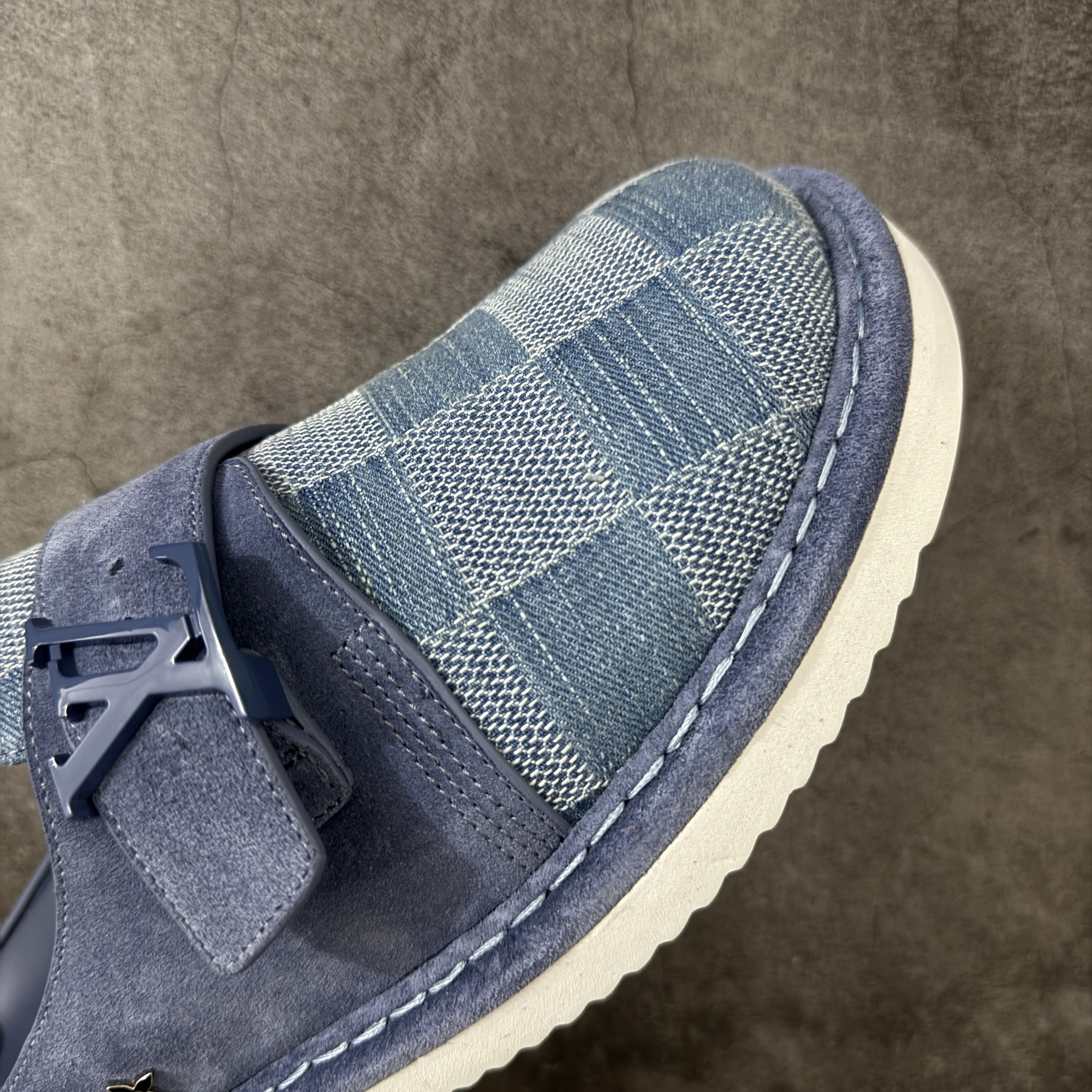 LV拖鞋 Louis Vuitton  Easy 路易威登 包头 时尚凉拖 室内外休闲鞋 蓝色格子 1AA0BX