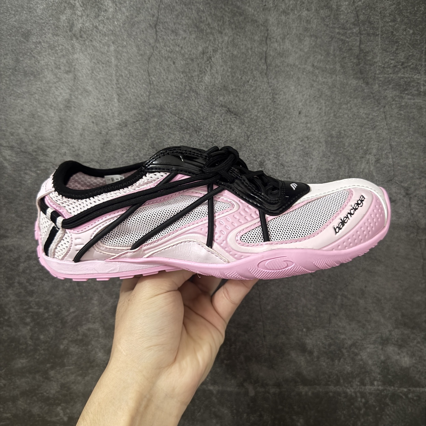Balenciaga  巴黎世家 Radar 25代 圆头 系带 做旧效果  平底生活休闲鞋 粉色女款 C0-865868WSTBL5010