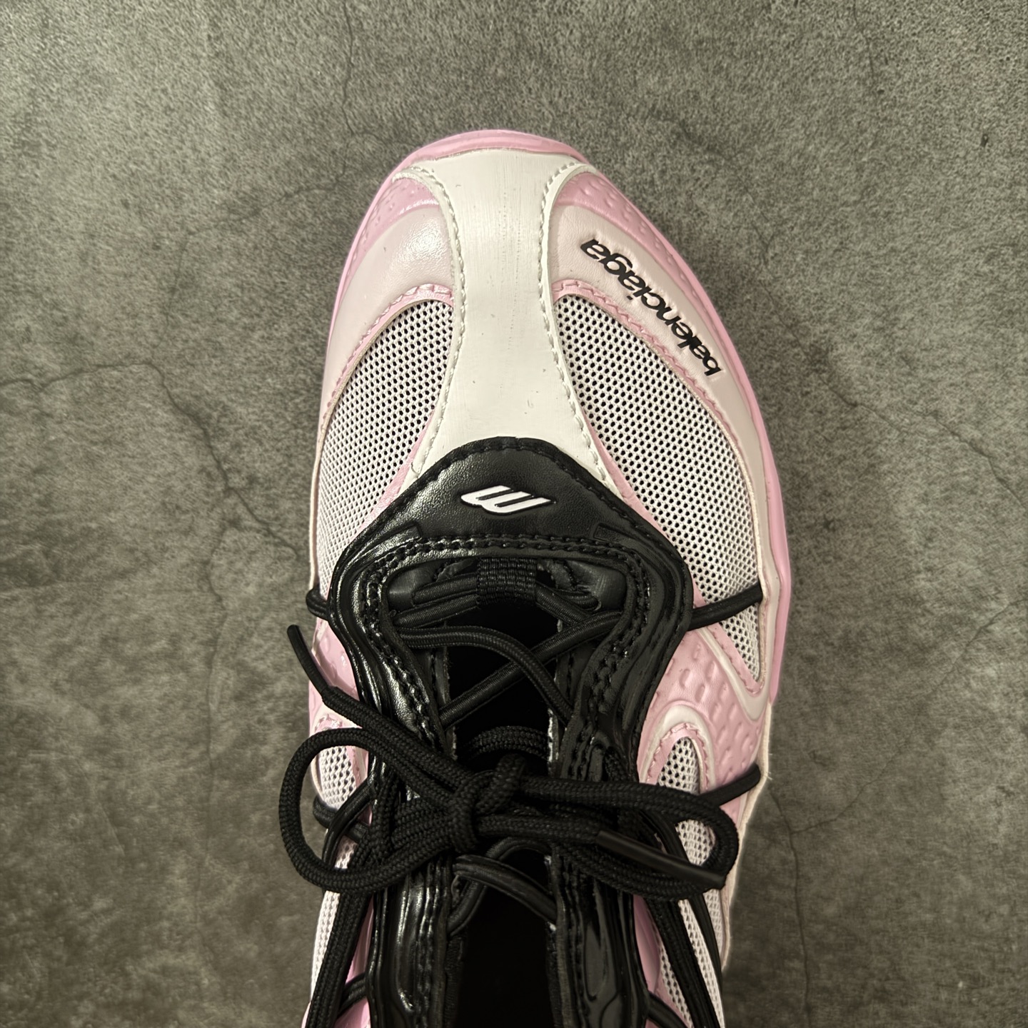 Balenciaga  巴黎世家 Radar 25代 圆头 系带 做旧效果  平底生活休闲鞋 粉色女款 C0-865868WSTBL5010
