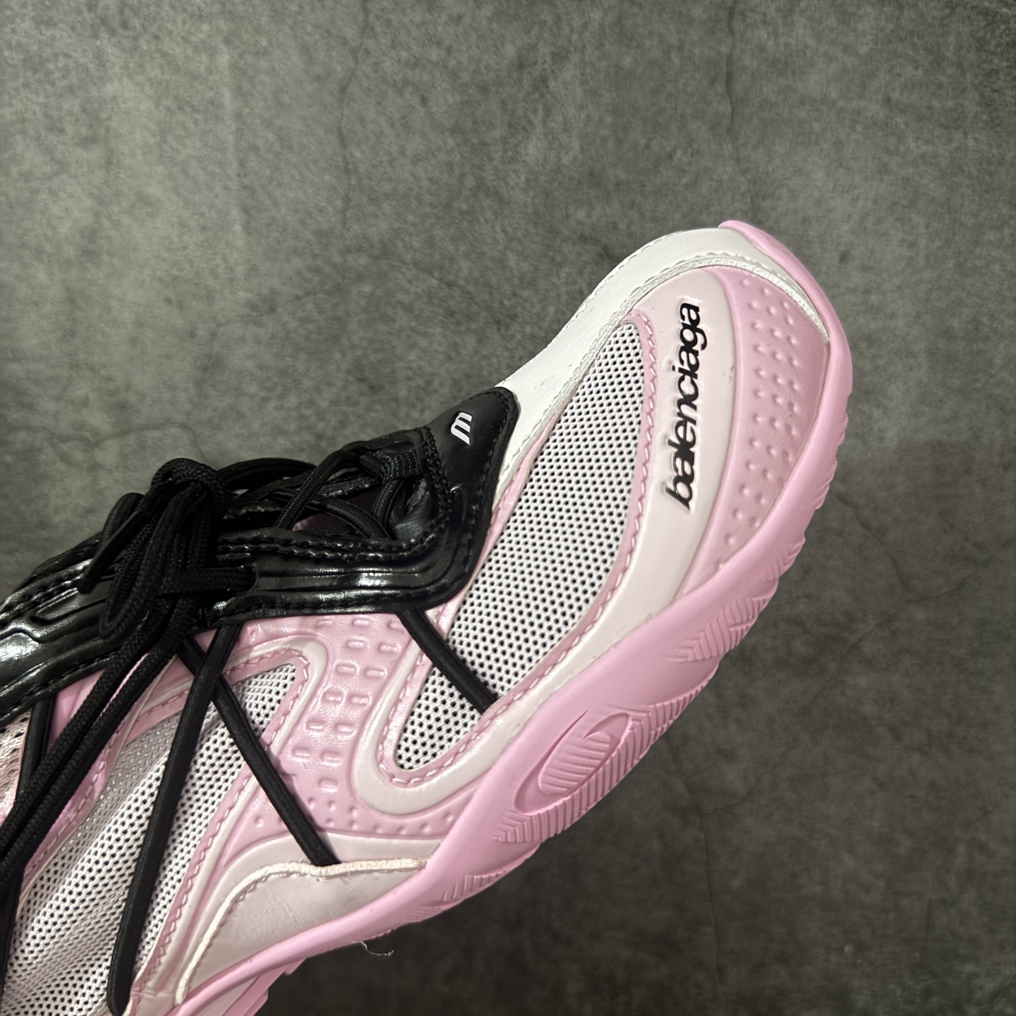 Balenciaga  巴黎世家 Radar 25代 圆头 系带 做旧效果  平底生活休闲鞋 粉色女款 C0-865868WSTBL5010
