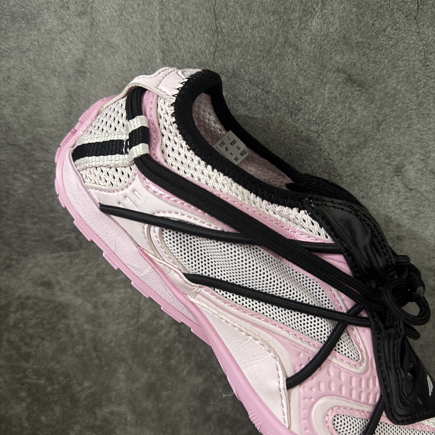 Balenciaga  巴黎世家 Radar 25代 圆头 系带 做旧效果  平底生活休闲鞋 粉色女款 C0-865868WSTBL5010