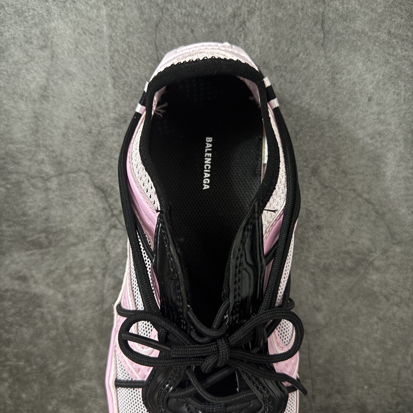 Balenciaga  巴黎世家 Radar 25代 圆头 系带 做旧效果  平底生活休闲鞋 粉色女款 C0-865868WSTBL5010