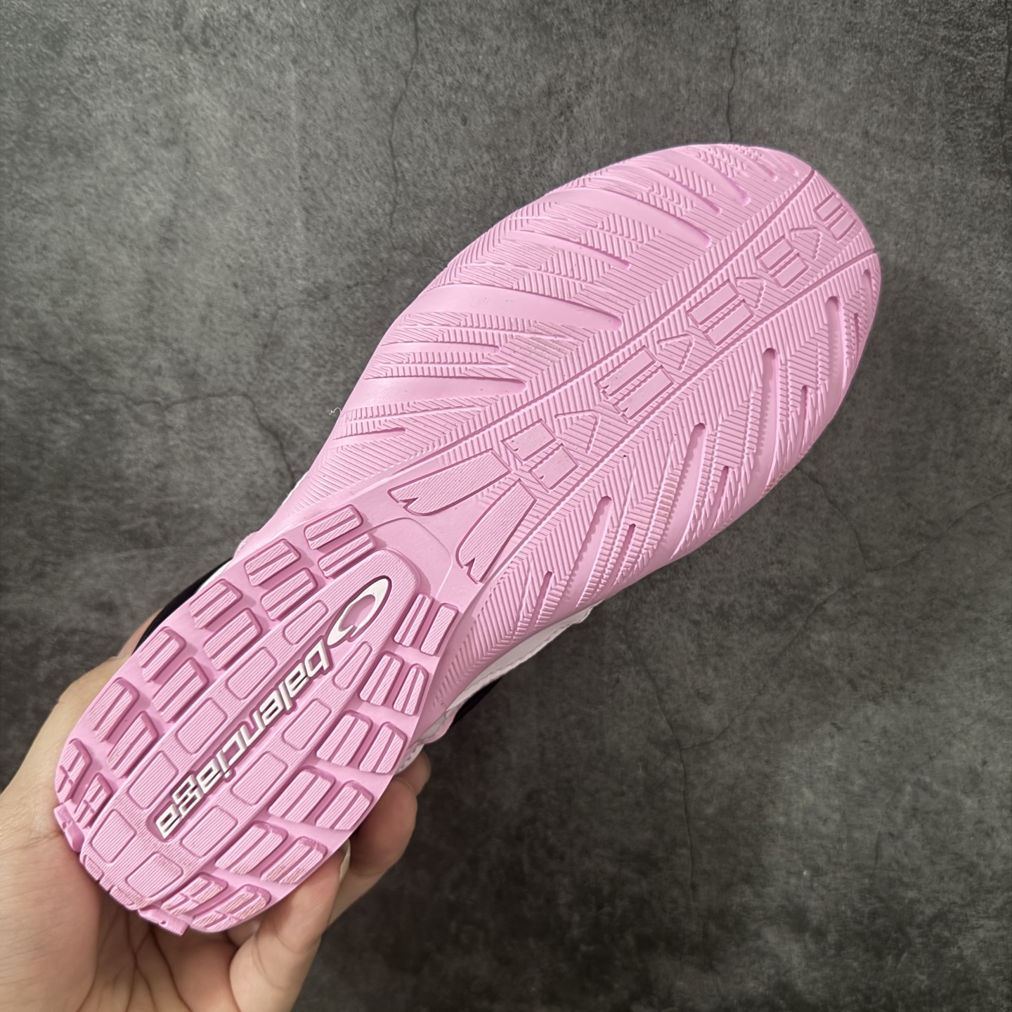 Balenciaga  巴黎世家 Radar 25代 圆头 系带 做旧效果  平底生活休闲鞋 粉色女款 C0-865868WSTBL5010