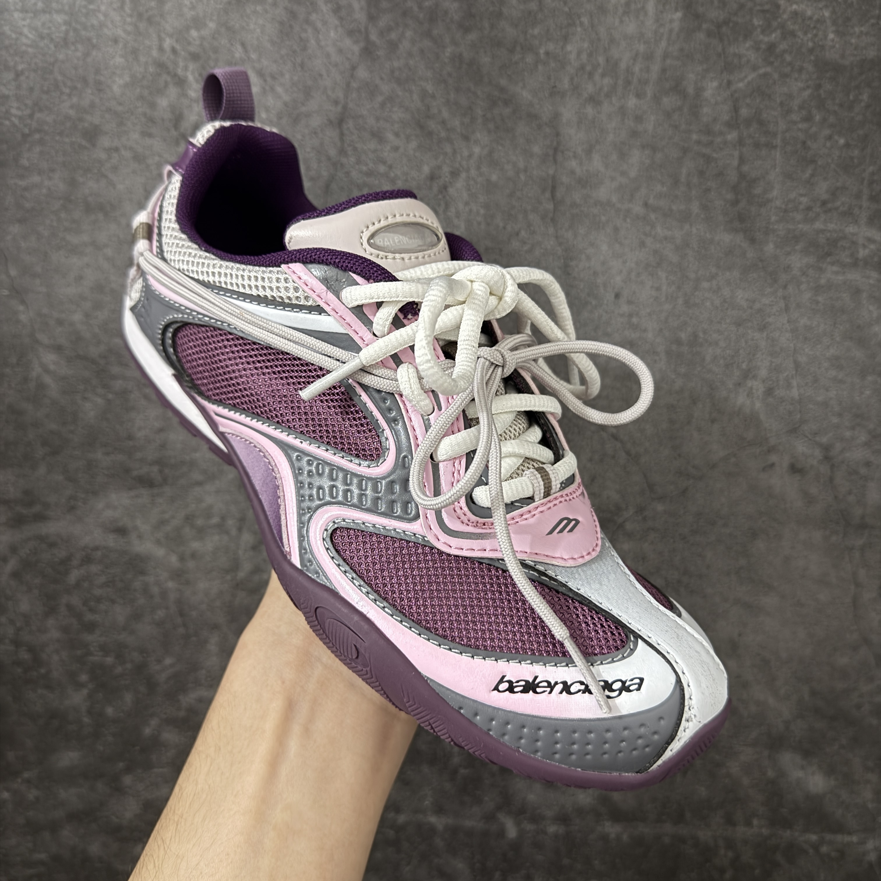 Balenciaga  巴黎世家 Radar 25代 圆头 系带 做旧效果  平底生活休闲鞋 紫色女款 C0-865704WSTGL5159
