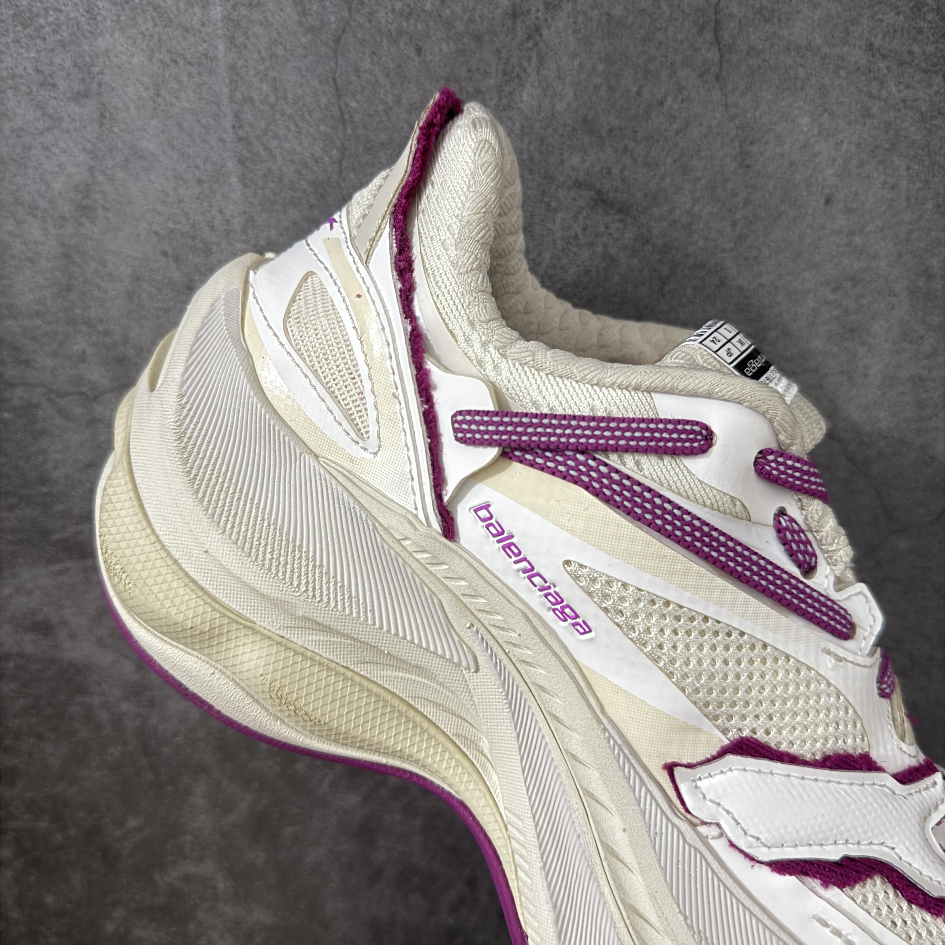 Balenciaga  巴黎世家 jET 26代 厚底4CM 老爹 休闲鞋 粉色 C0-872640WMRTN9150