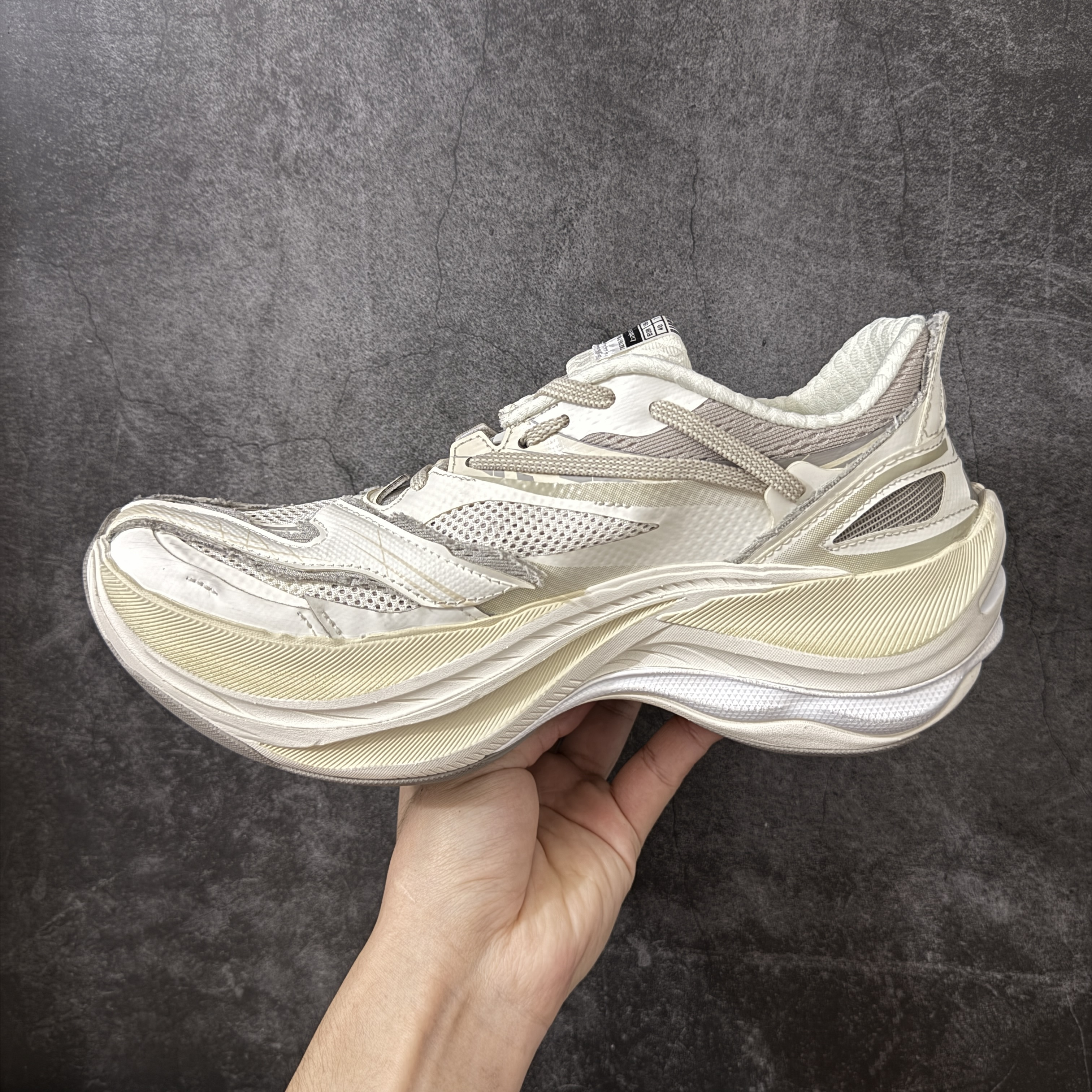 Balenciaga  巴黎世家 jET 26代 厚底4CM 老爹 休闲鞋 蛋壳黄 C0-872642WMRTN9191