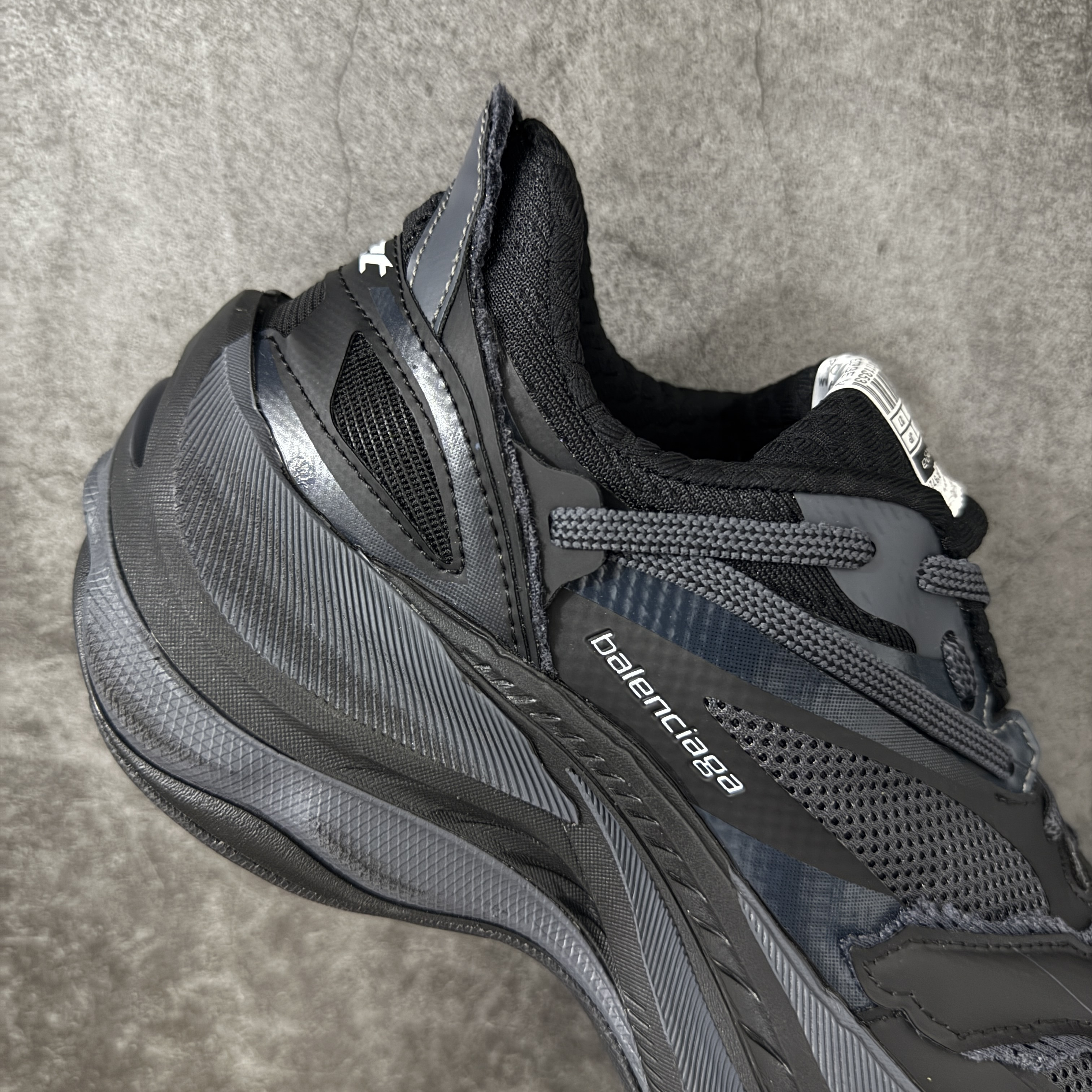Balenciaga  巴黎世家 jET 26代 厚底4CM 老爹 休闲鞋 黑色 C0-872642WMRTN1000