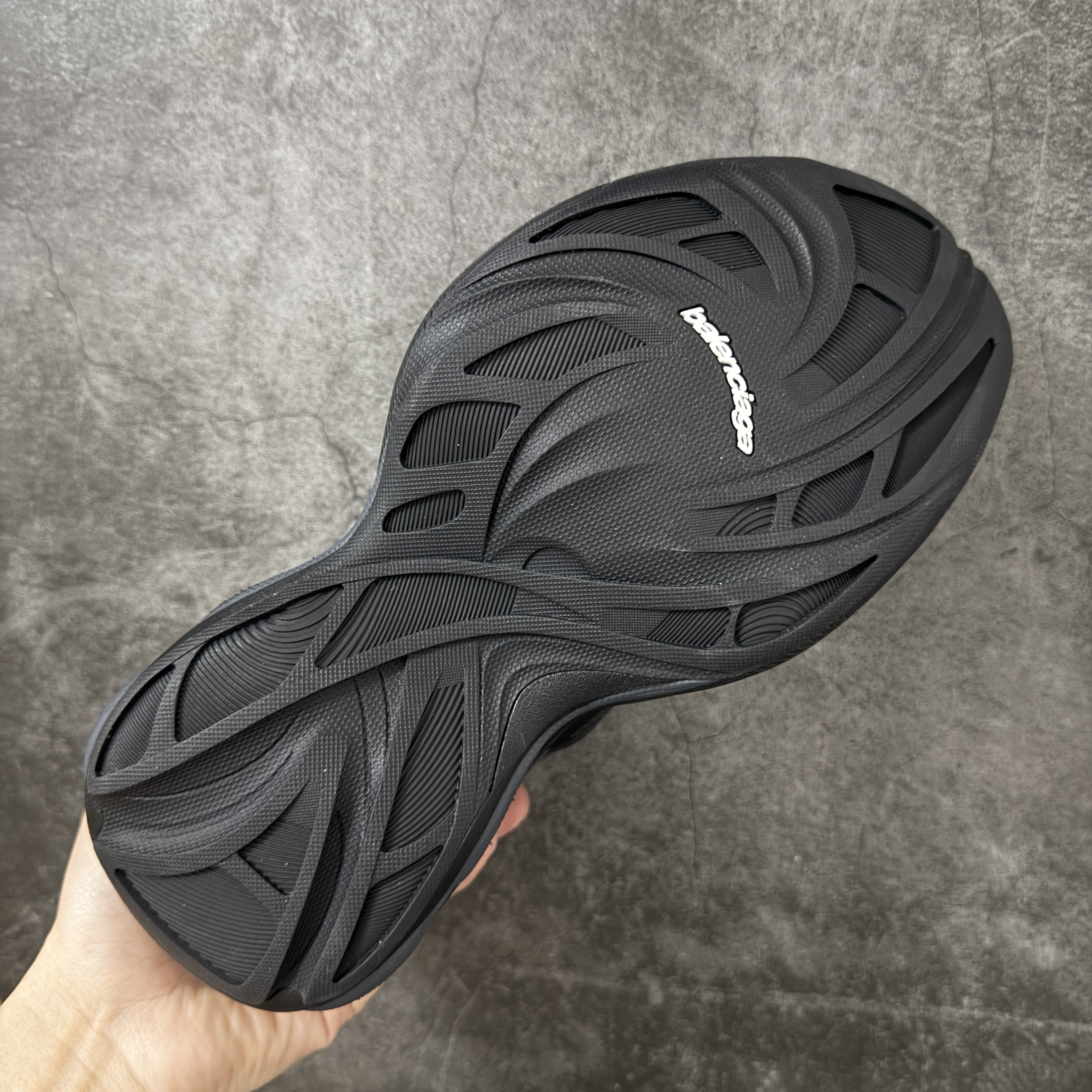 Balenciaga  巴黎世家 jET 26代 厚底4CM 老爹 休闲鞋 黑色 C0-872642WMRTN1000