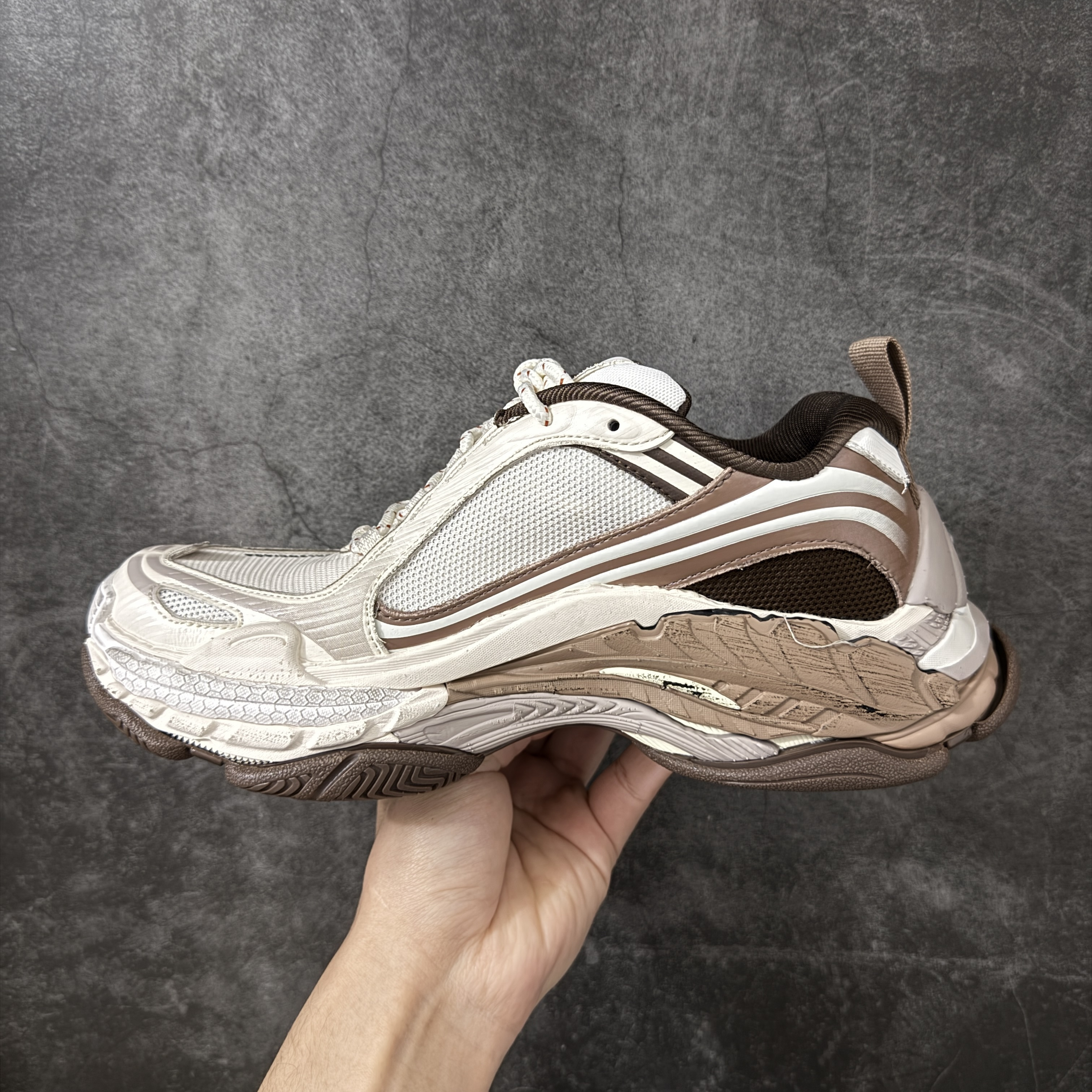 Balenciaga Triple S2 24代 厚底老爹 休闲鞋 棕色 C0-865851WTRS22290