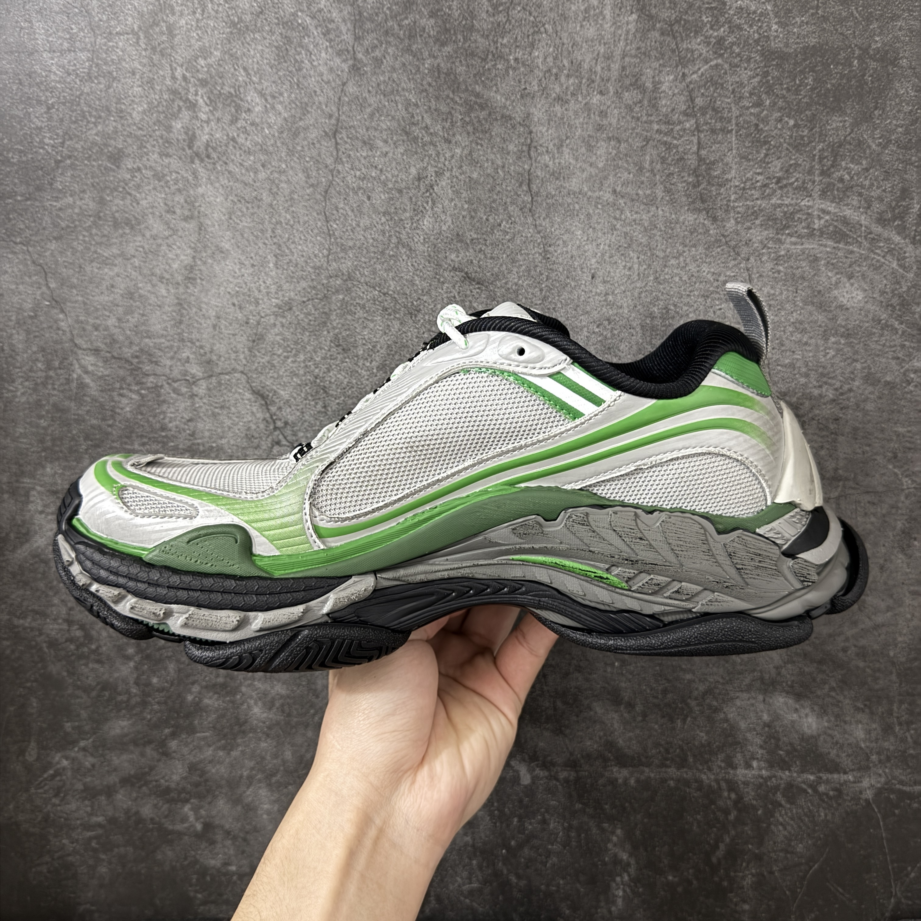 Balenciaga Triple S2 24代 厚底老爹 休闲鞋 绿色 C0-865849WTRS21133