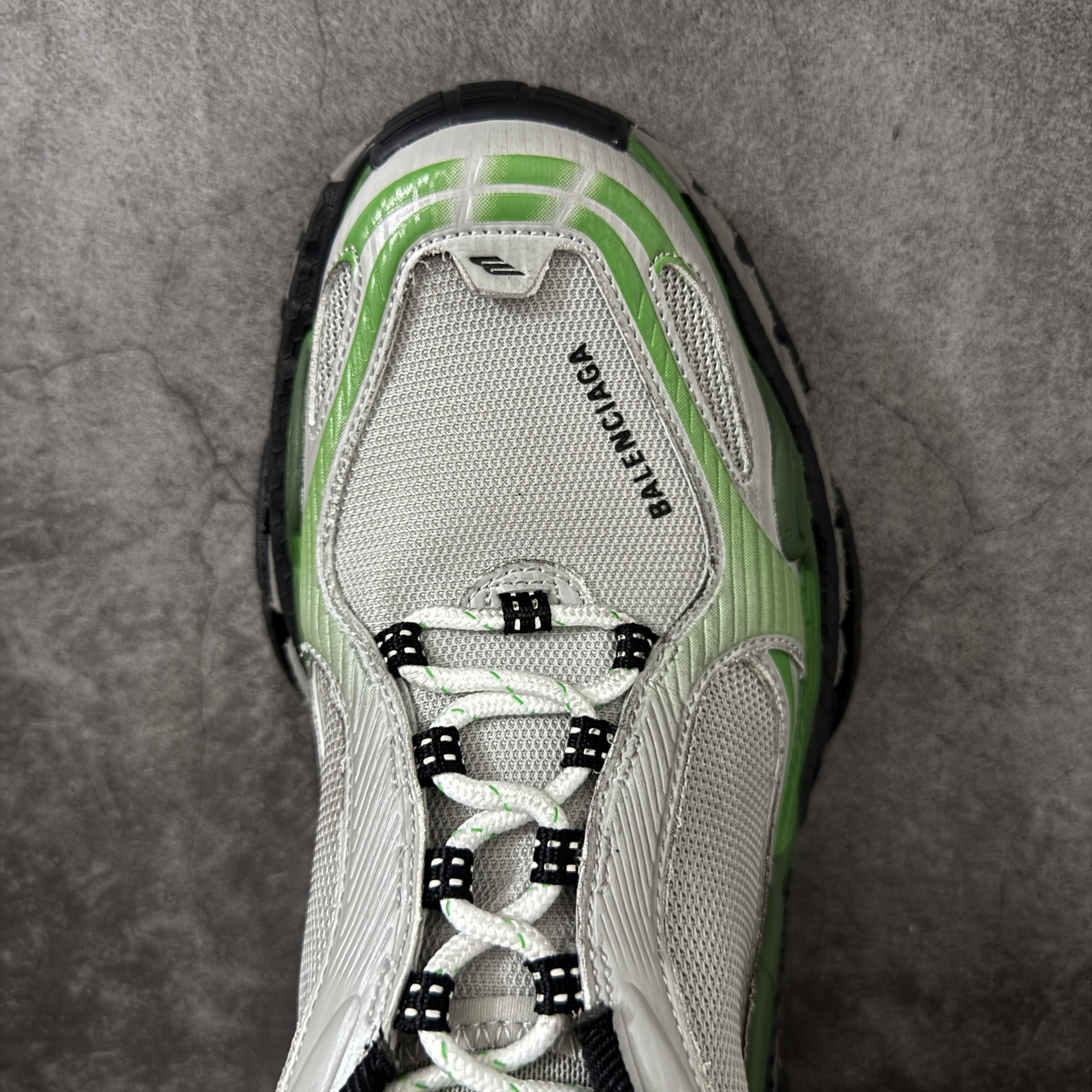 Balenciaga Triple S2 24代 厚底老爹 休闲鞋 绿色 C0-865849WTRS21133