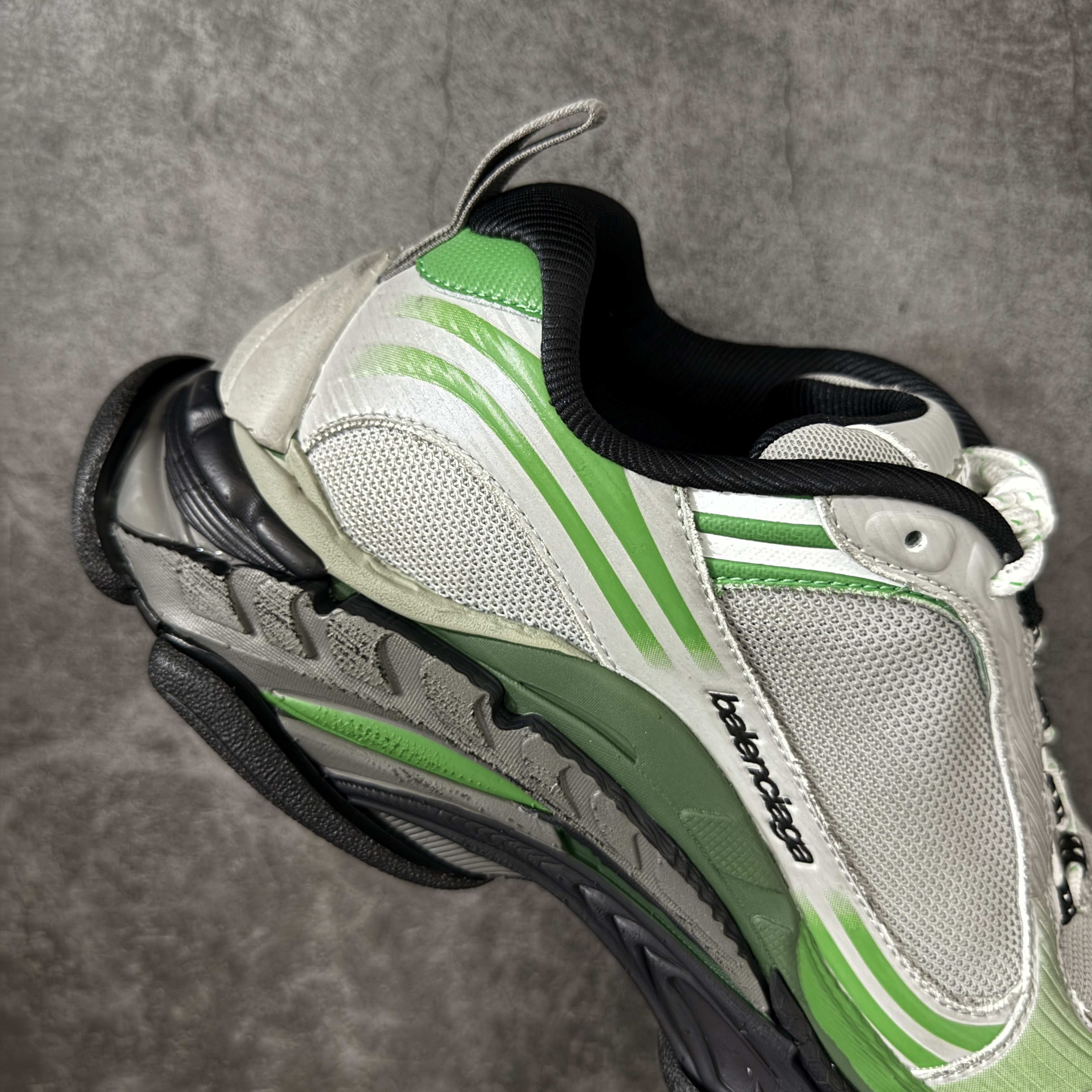Balenciaga Triple S2 24代 厚底老爹 休闲鞋 绿色 C0-865849WTRS21133