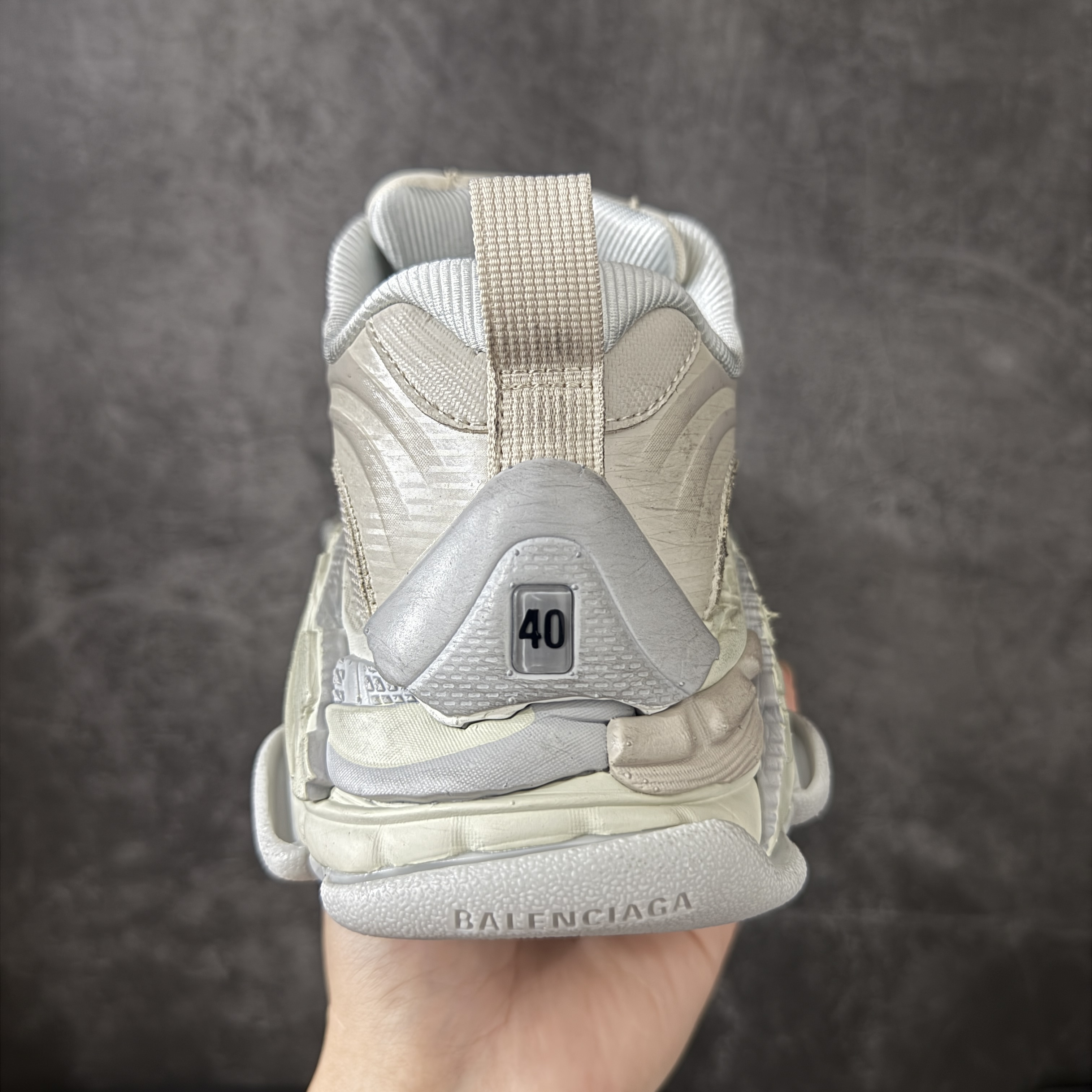 Balenciaga Triple S2 24代 厚底老爹 休闲鞋 米色 C0-865849WTRS29191