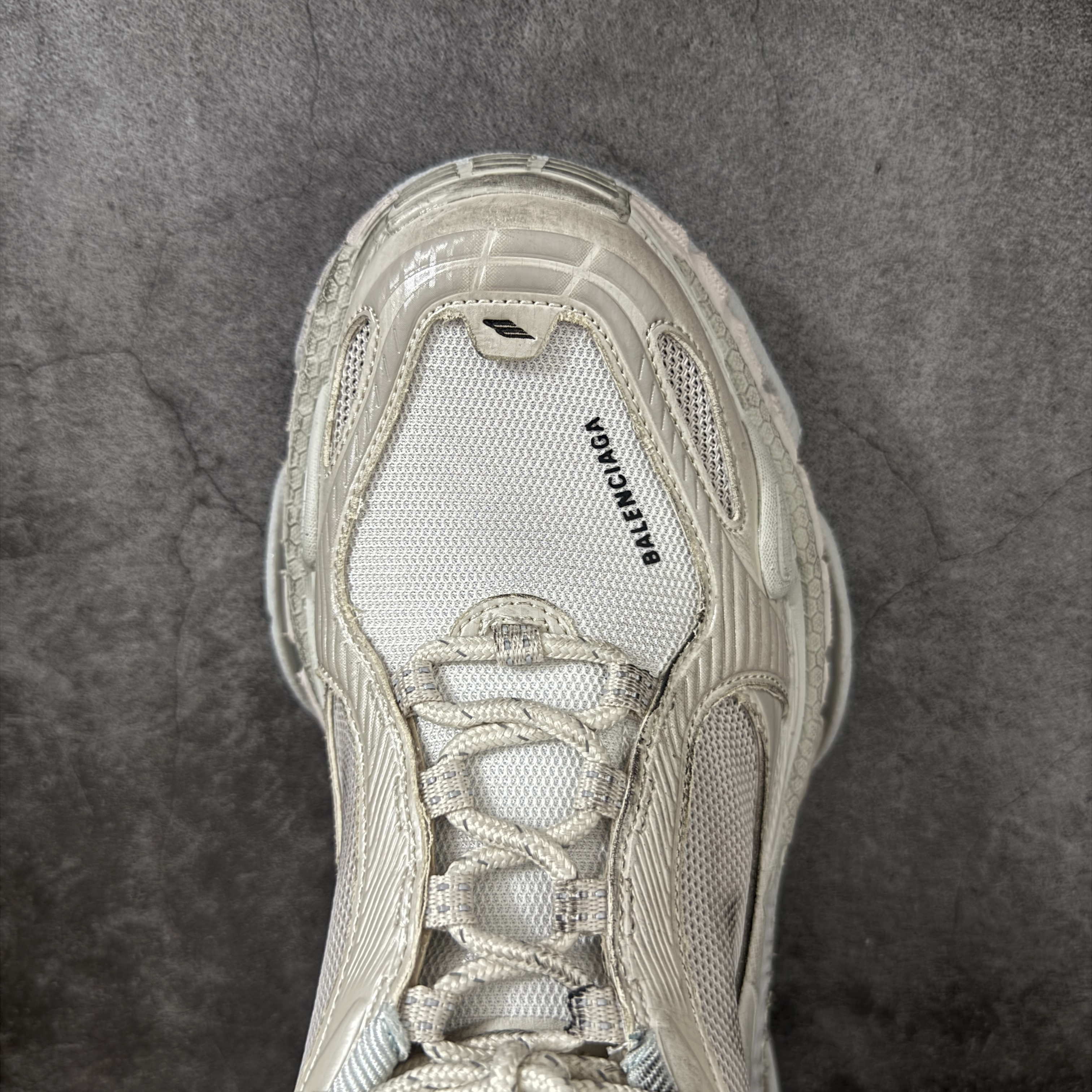 Balenciaga Triple S2 24代 厚底老爹 休闲鞋 米色 C0-865849WTRS29191