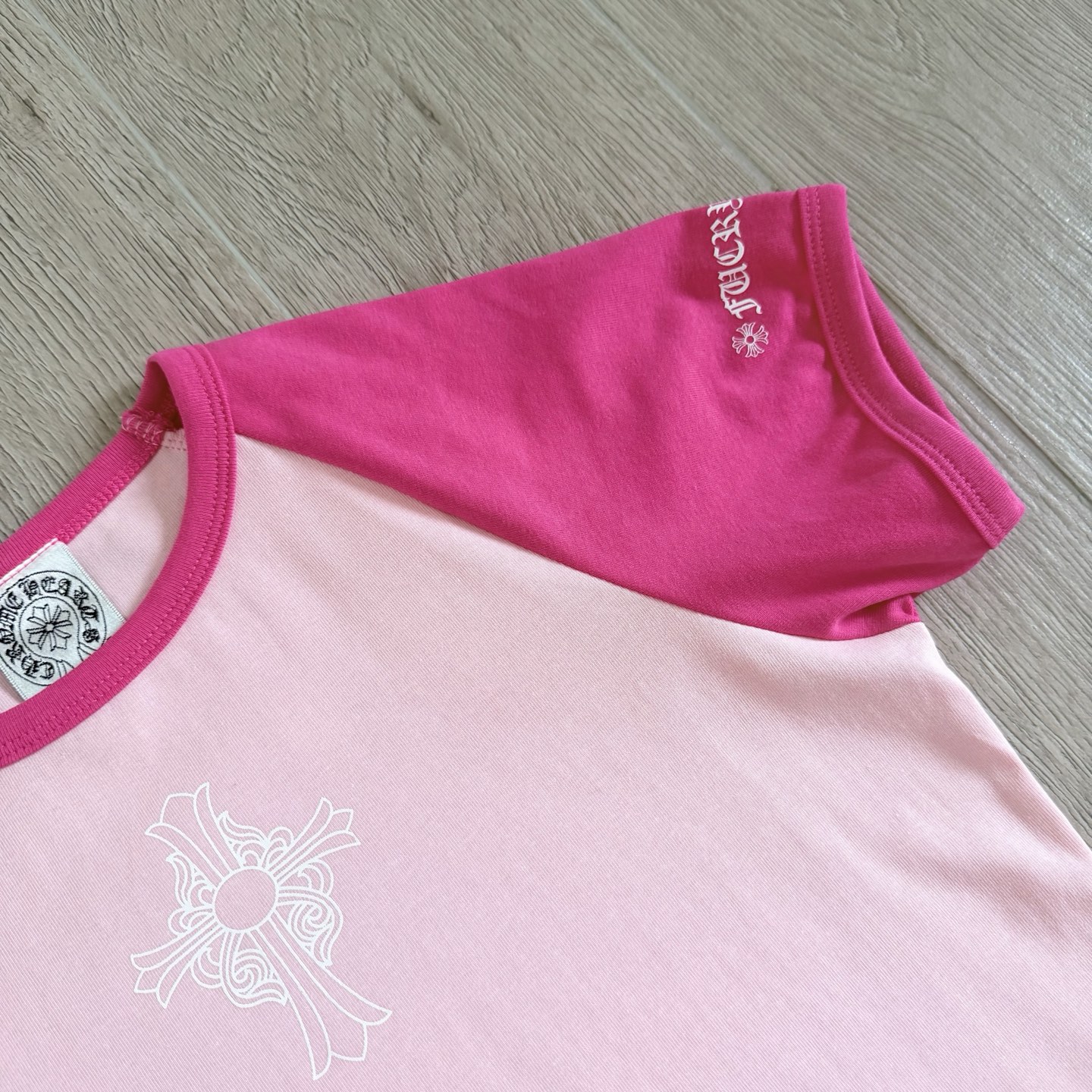 Chrome Hearts CH 克罗心 短款十字架  T恤 女款  粉色