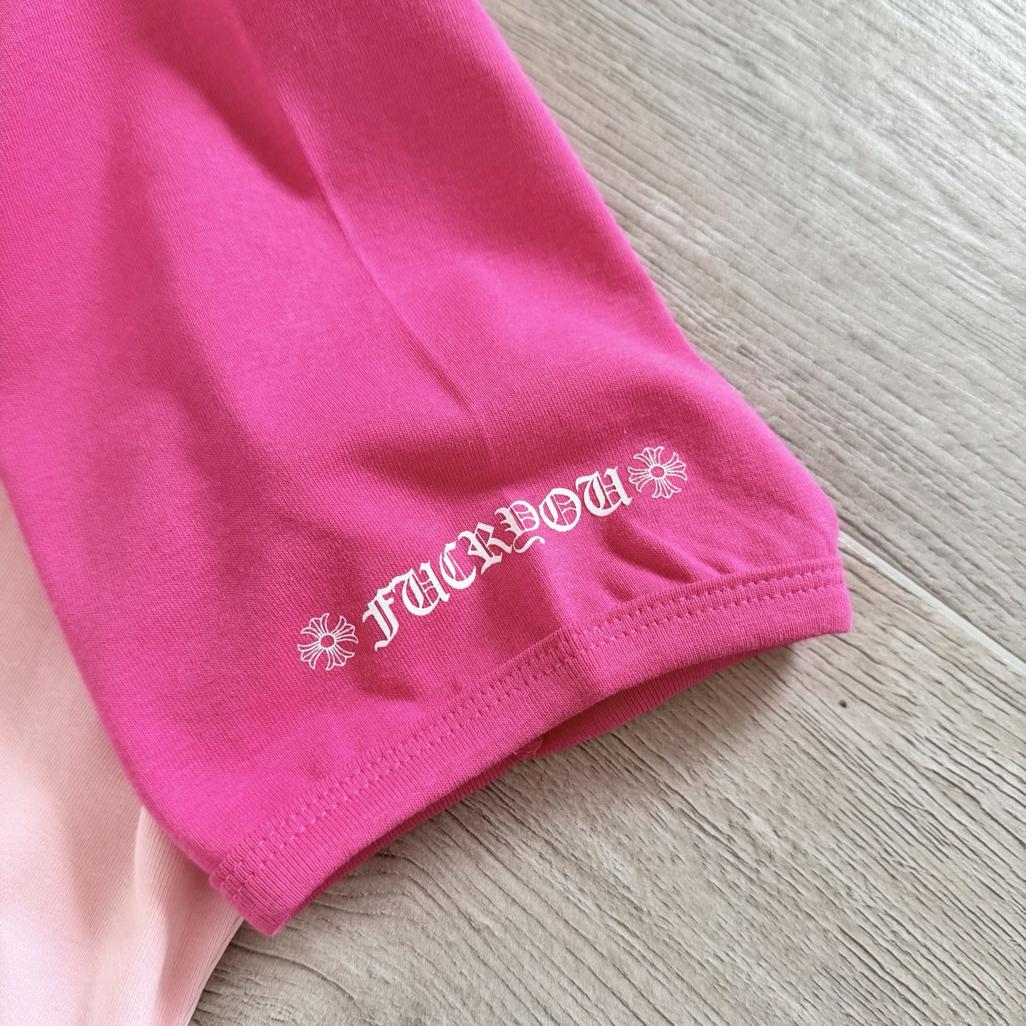 Chrome Hearts CH 克罗心 短款十字架  T恤 女款  粉色
