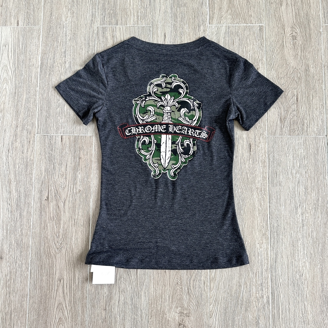 Chrome Hearts CH 女款 克罗心V领修身  短袖 T恤 藤蔓十字架  深灰色