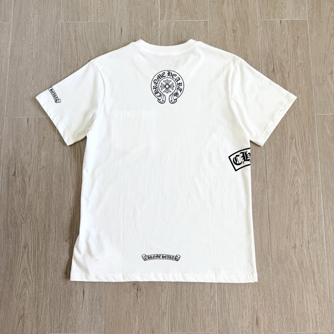 Chrome Hearts CH 克罗心  圆领短袖 T恤 侧面卷轴梵文 后背马蹄 A0 白色 黑色