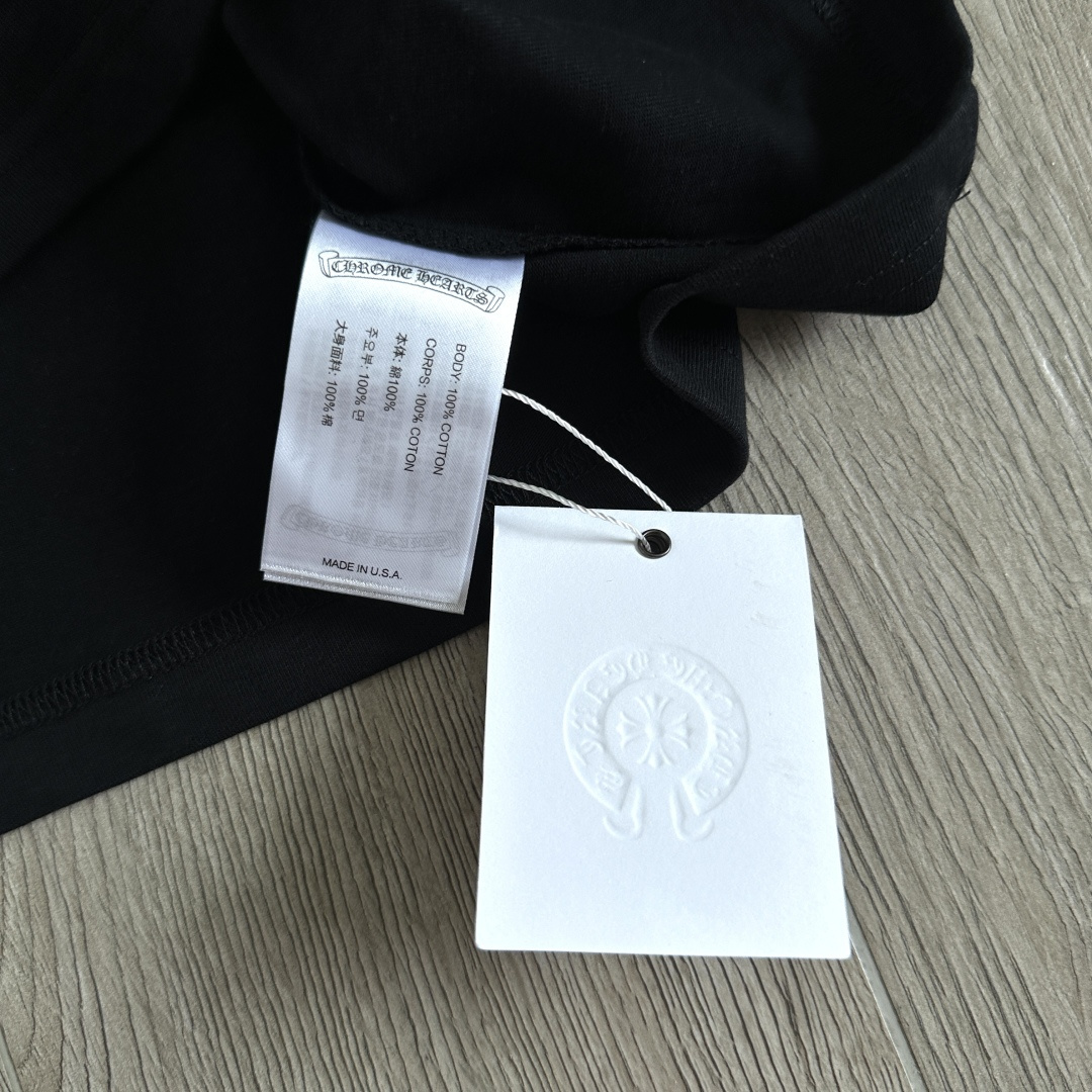 Chrome Hearts CH 克罗心  圆领短袖 T恤 侧面卷轴梵文 后背马蹄 A0 白色 黑色