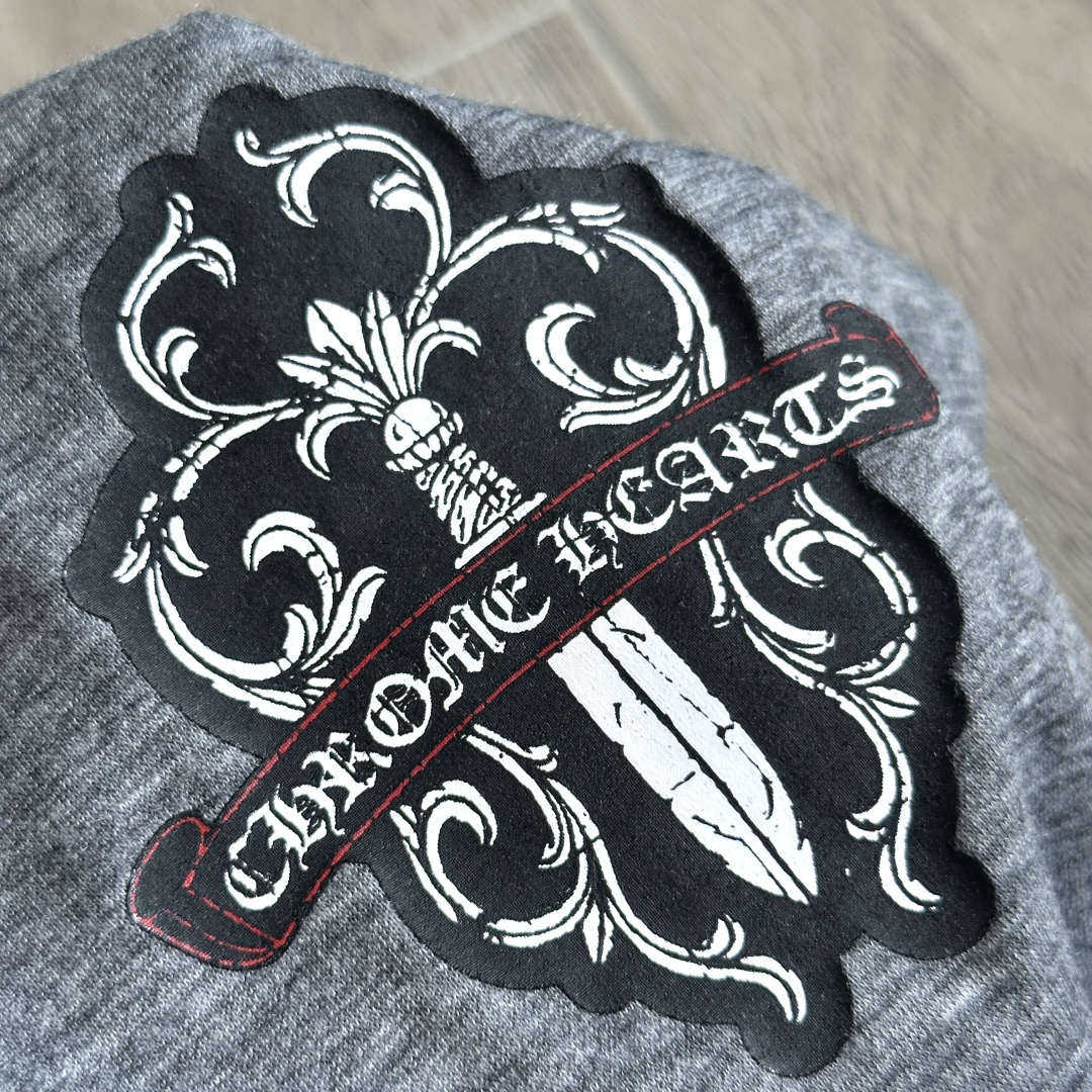 Chrome Hearts CH 女款 克罗心V领修身  短袖 T恤 藤蔓十字架  浅灰色