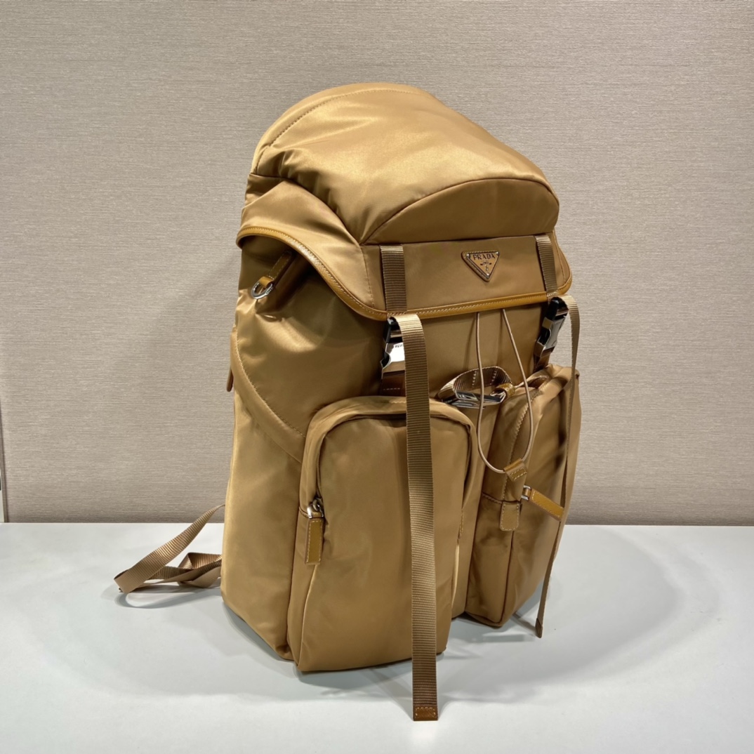 普拉达 PRADA  Re-Nylon 双肩包 尼龙 焦糖色 H0-2VZ019 