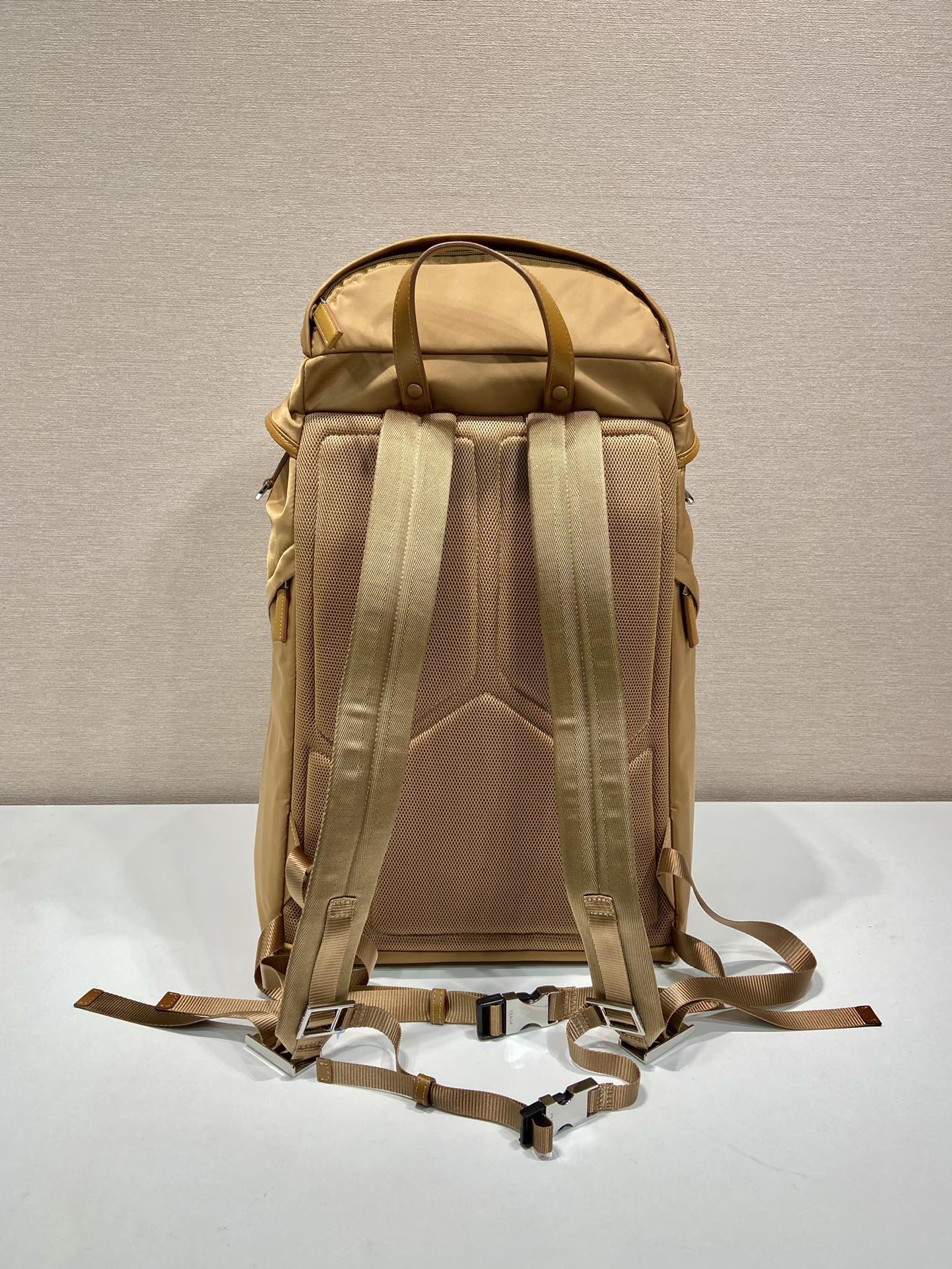 普拉达 PRADA  Re-Nylon 双肩包 尼龙 焦糖色 H0-2VZ019 
