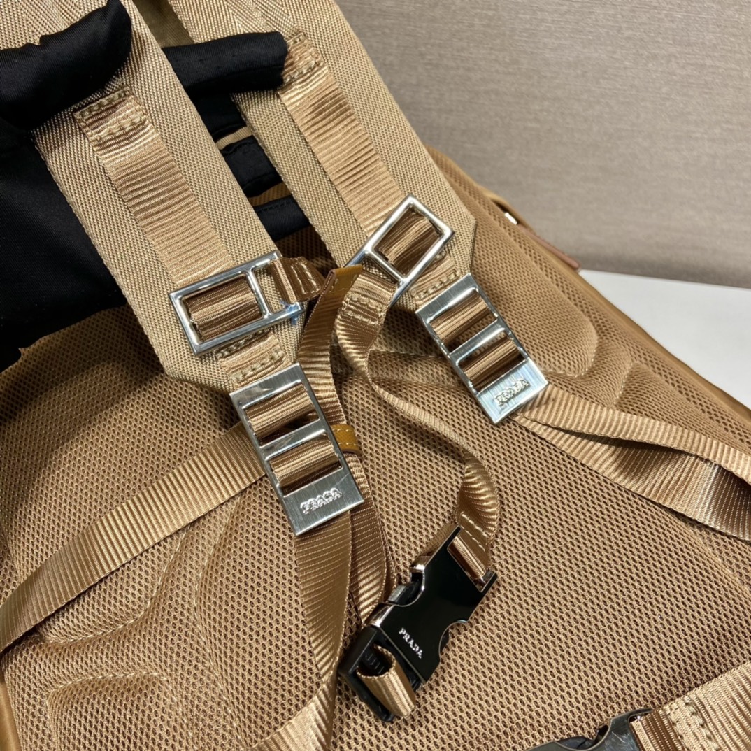 普拉达 PRADA  Re-Nylon 双肩包 尼龙 焦糖色 H0-2VZ019 
